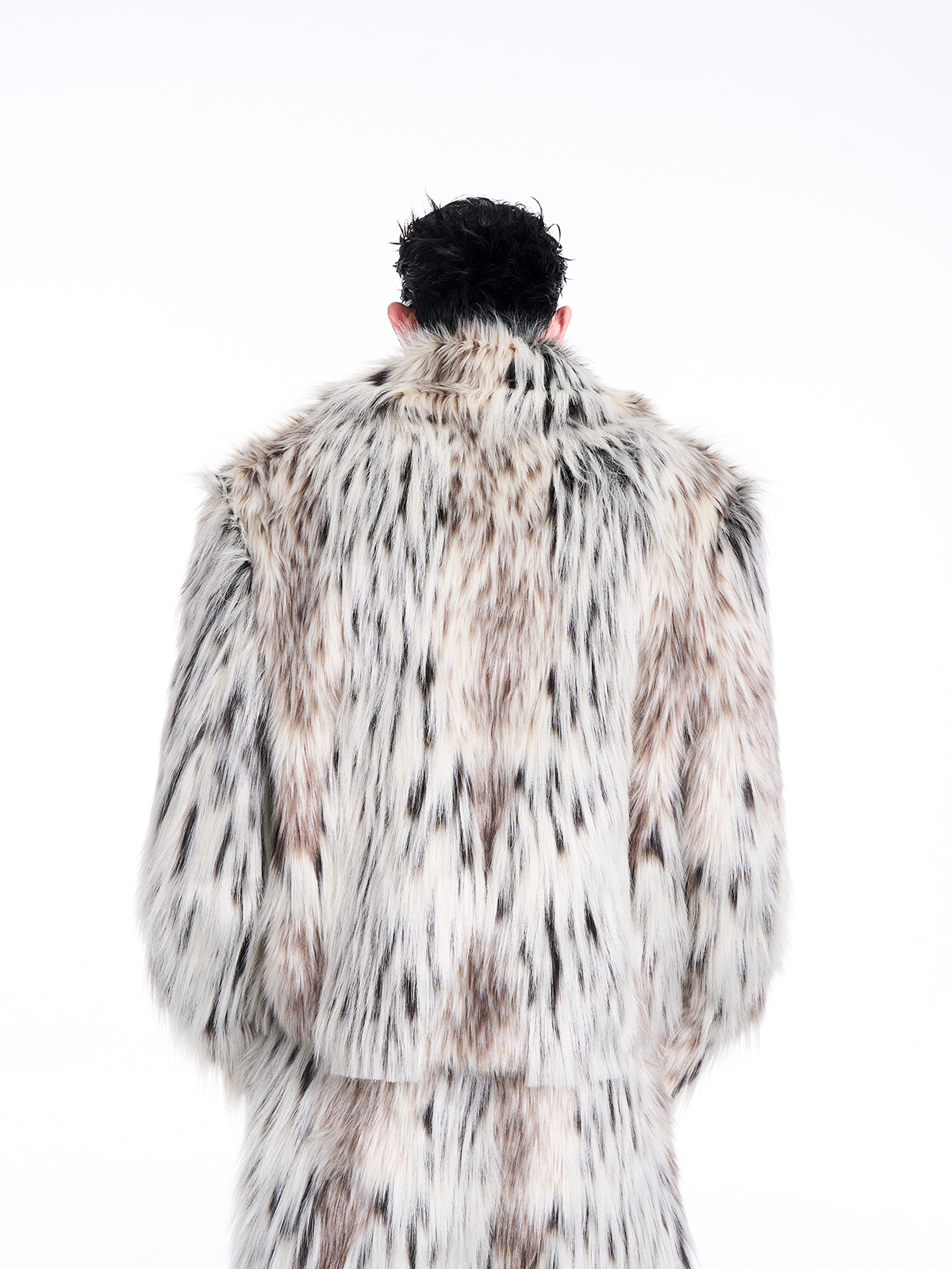SNOW LEOPARD FAUX FUR SET-START EXCEED END