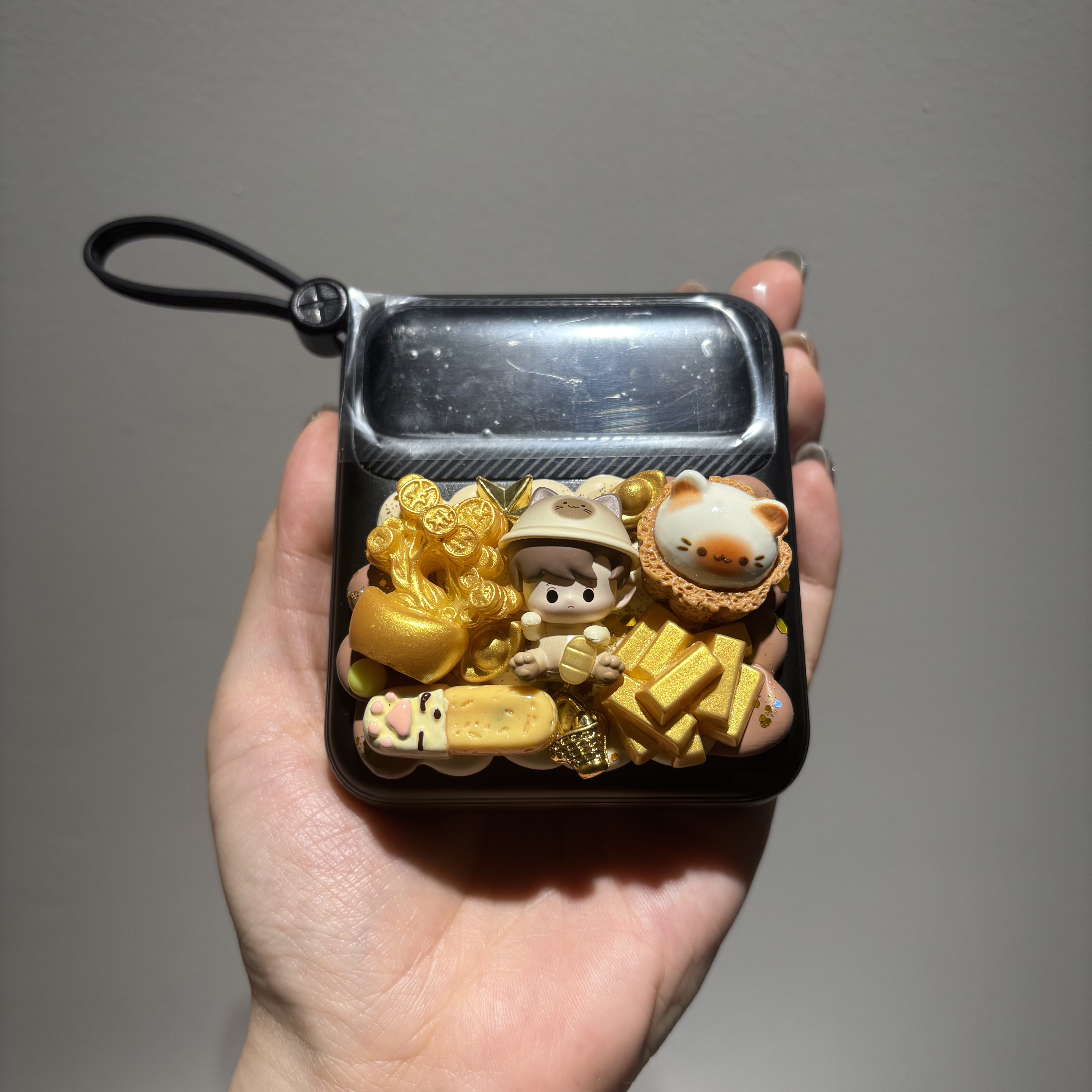 Surprise mini Power Bank box - wish is one more！