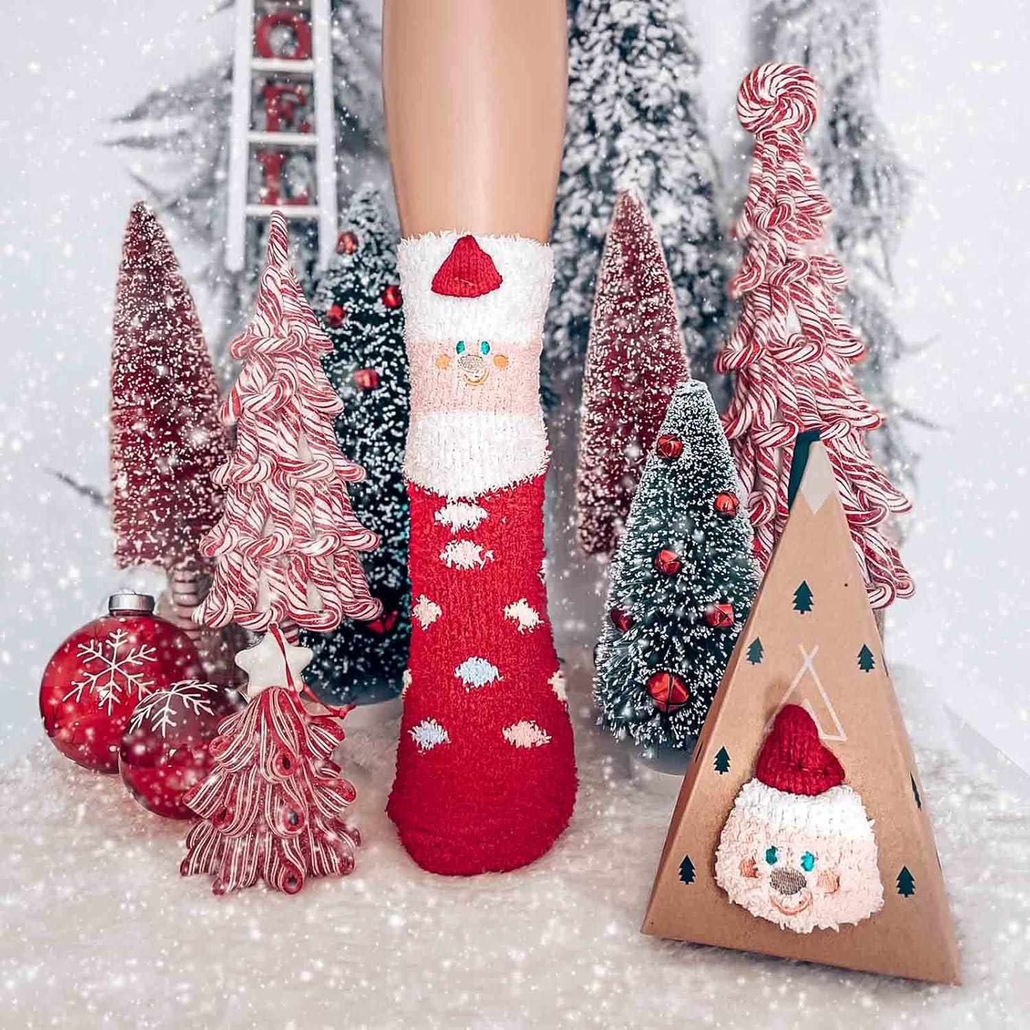🔥Buy 3 Save $10🔥Buy 6 Save $20🔥Buy 9 Save $30🔥Coral Fleece Christmas Stockings – Cartoon Gift Triangle Box (Couples/Kids/Family) 🎄