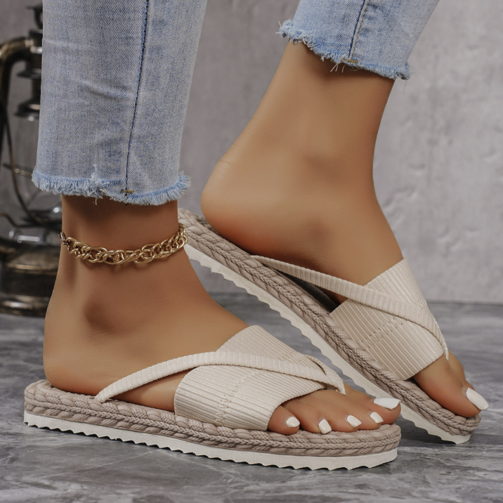LOVZFMLL Women's Beach Flip Flops 2025 Summer Casual Outdoor Vacation Thong Slippers Comfort Walking Slides Sandals Black 7.5