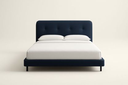 Letto matrimoniale in tessuto blu con struttura in legno