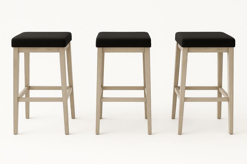 Set di 3 sgabelli da bar in legno con rivestimento nero