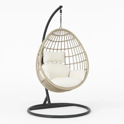 Poltrona Sospesa a Uovo in Rattan con Cuscini Crema e Struttura in Metallo