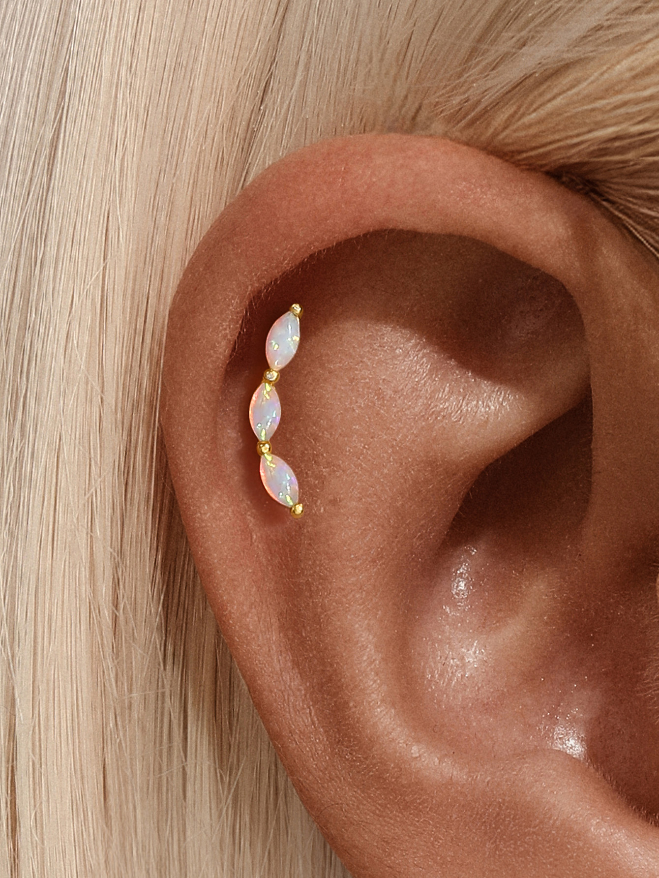 925 3-leaf Clover Opal Flat-head Threaded Cartilage Piercing Earring