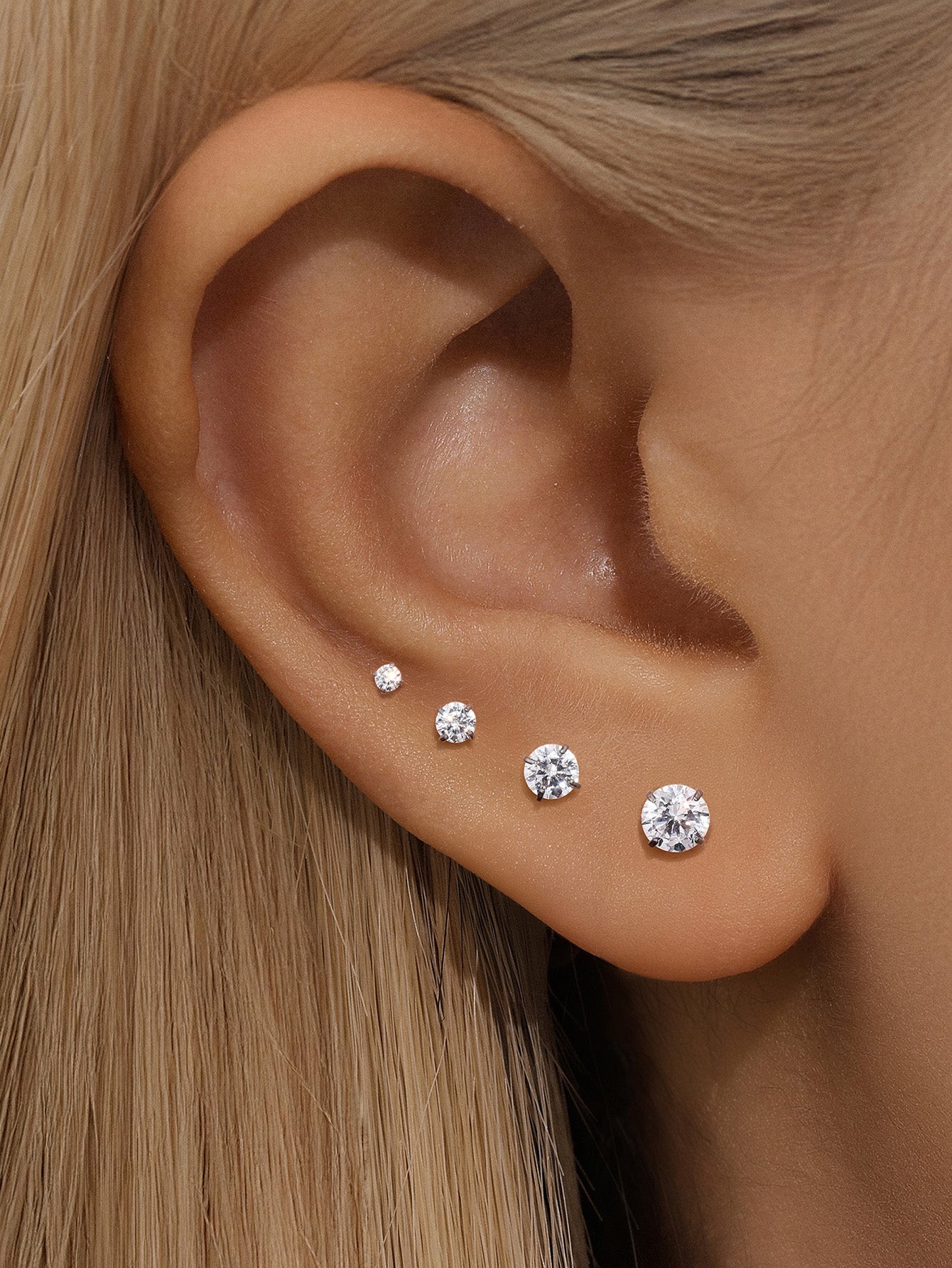G23 Titanium Shining Classic Ear Piercing Stud 