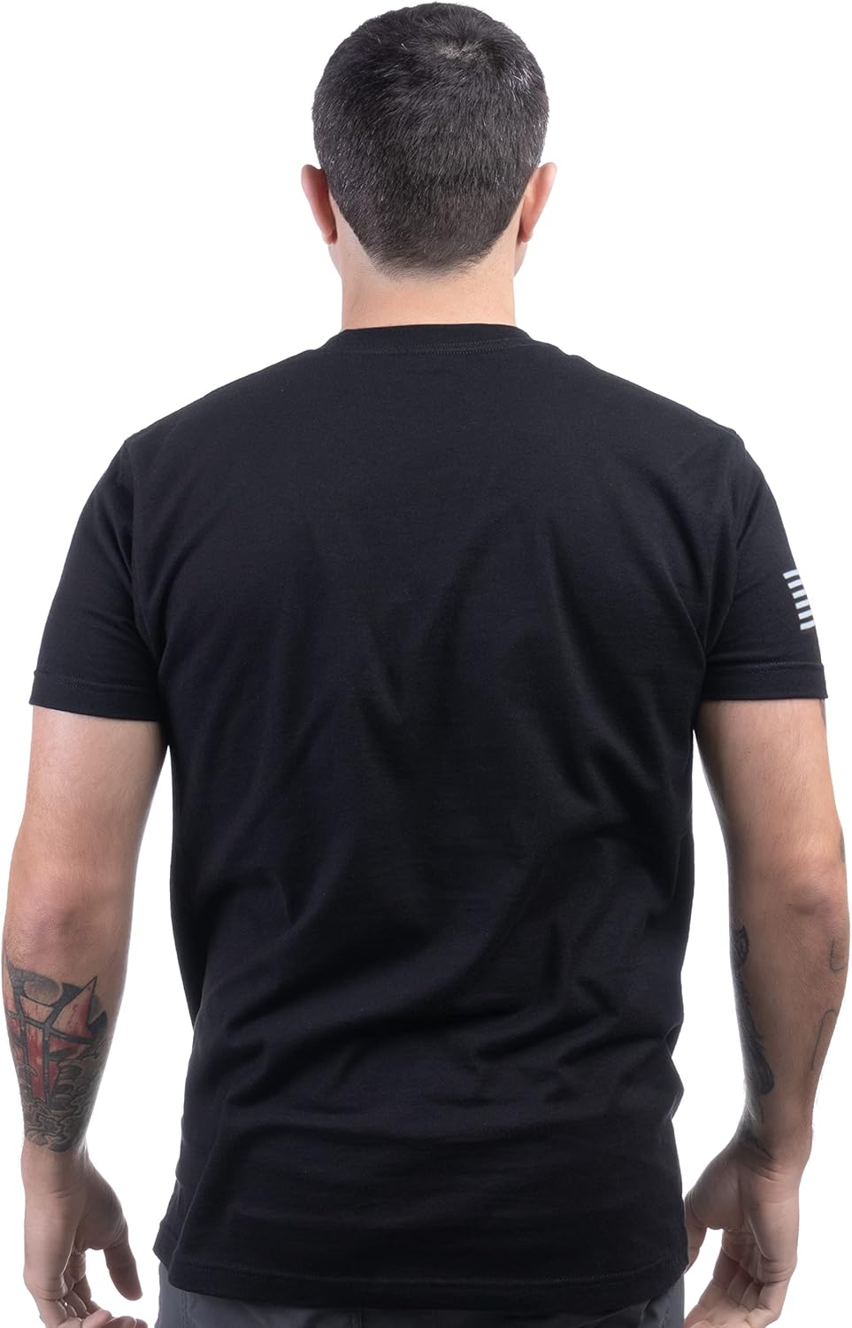 Proud Army Family | Licensed U.S. Military Infantry Armor Artillery Tee Shirt (T-Shirt) for Men Women