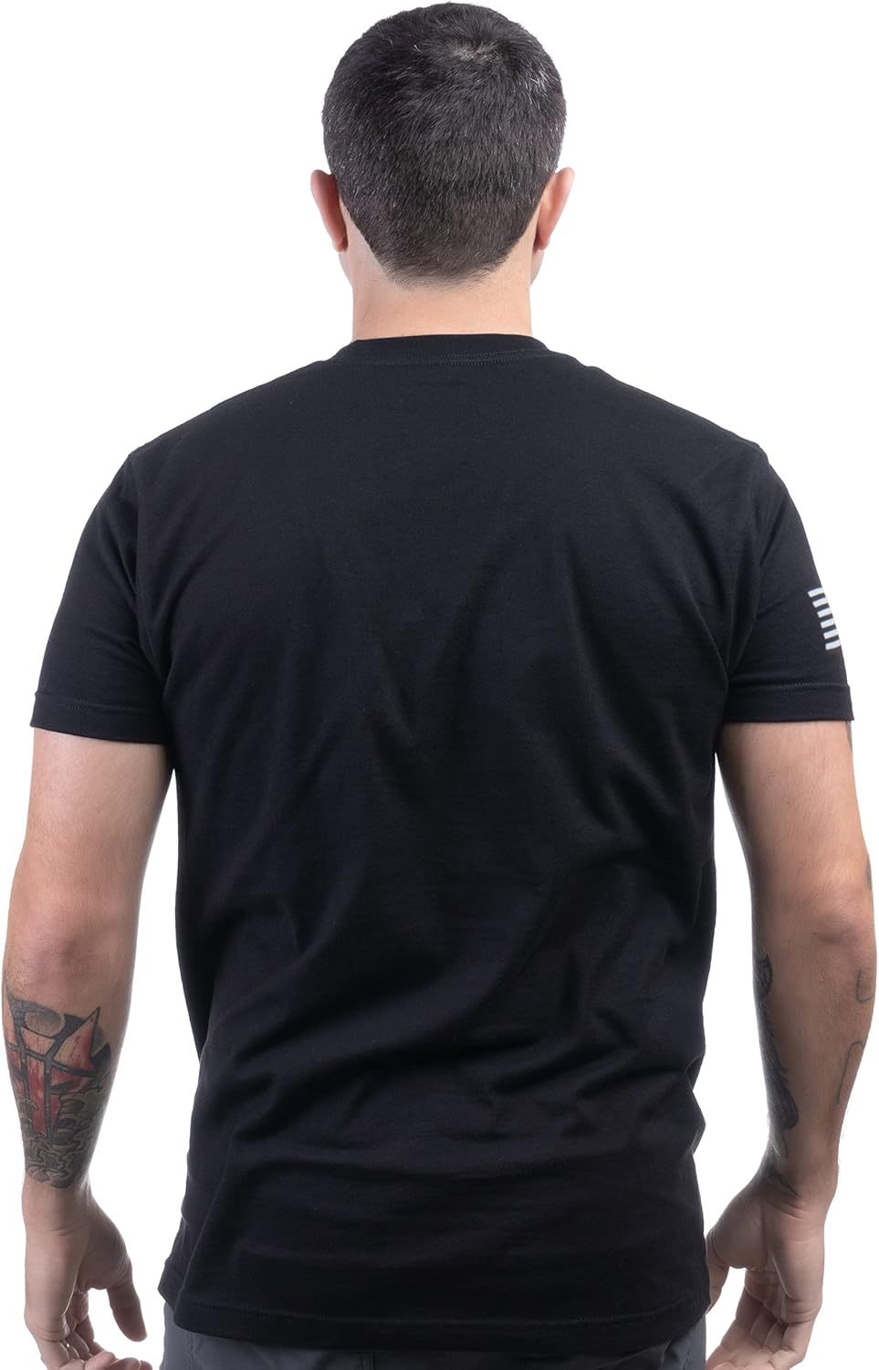 Proud Army Family | Licensed U.S. Military Infantry Armor Artillery Tee Shirt (T-Shirt) for Men Women