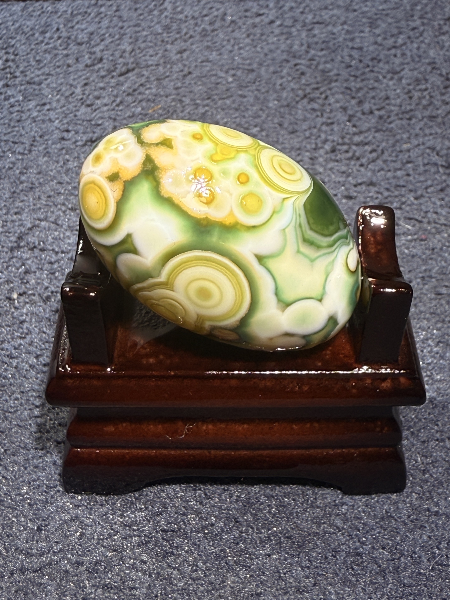 046