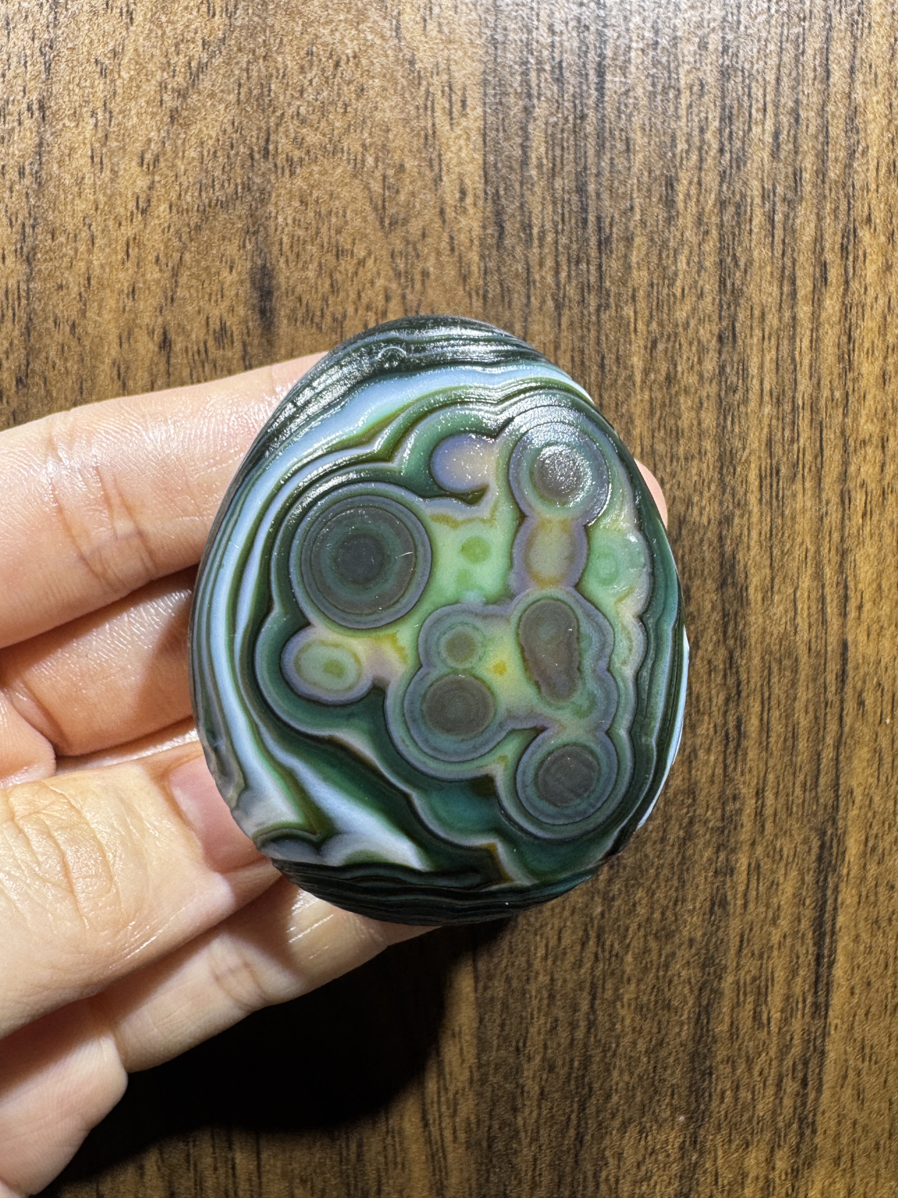 Mongolian Gobi flower‑eye agate（C52）2.24×1.77×0.98 in