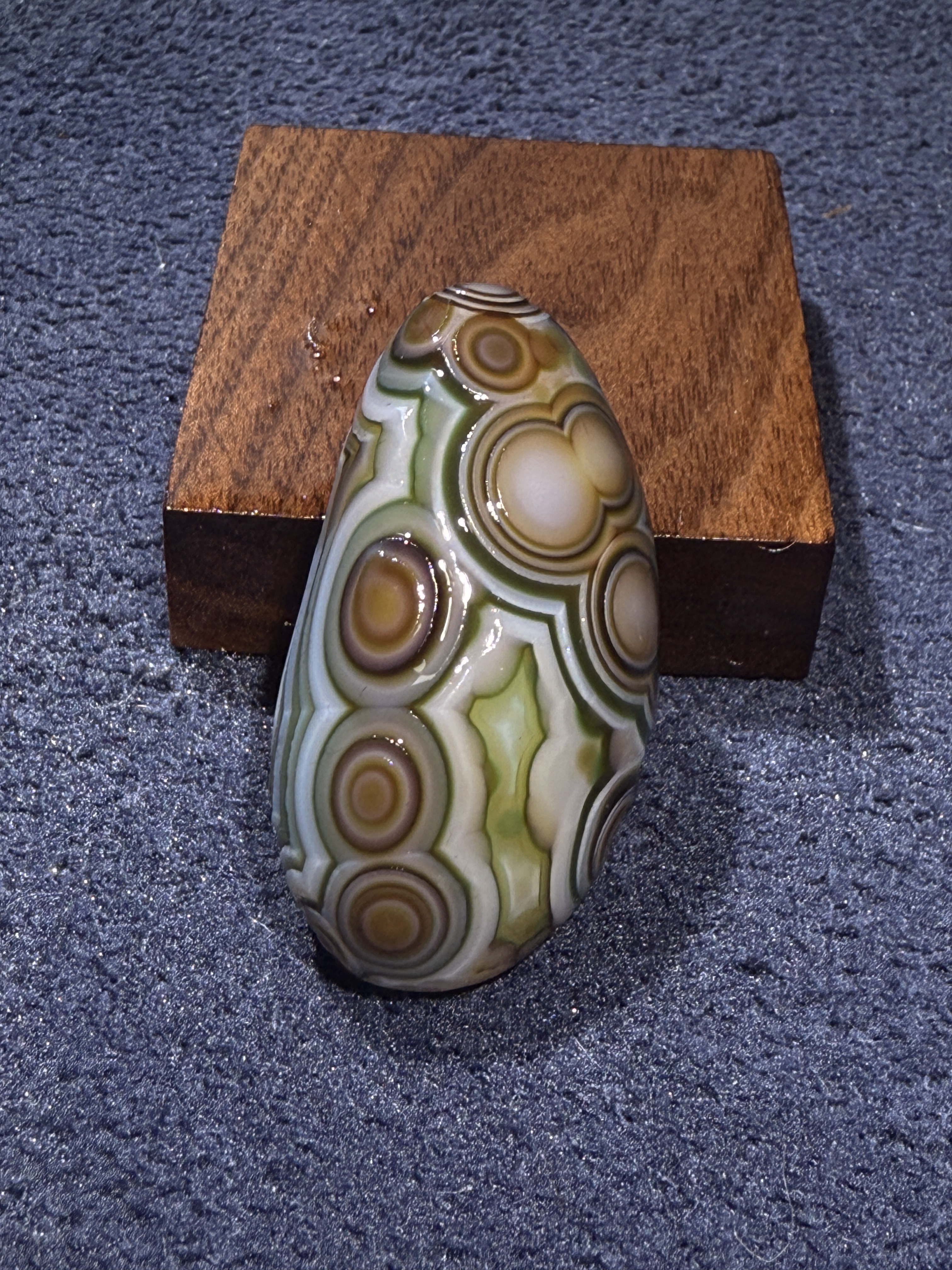 054
