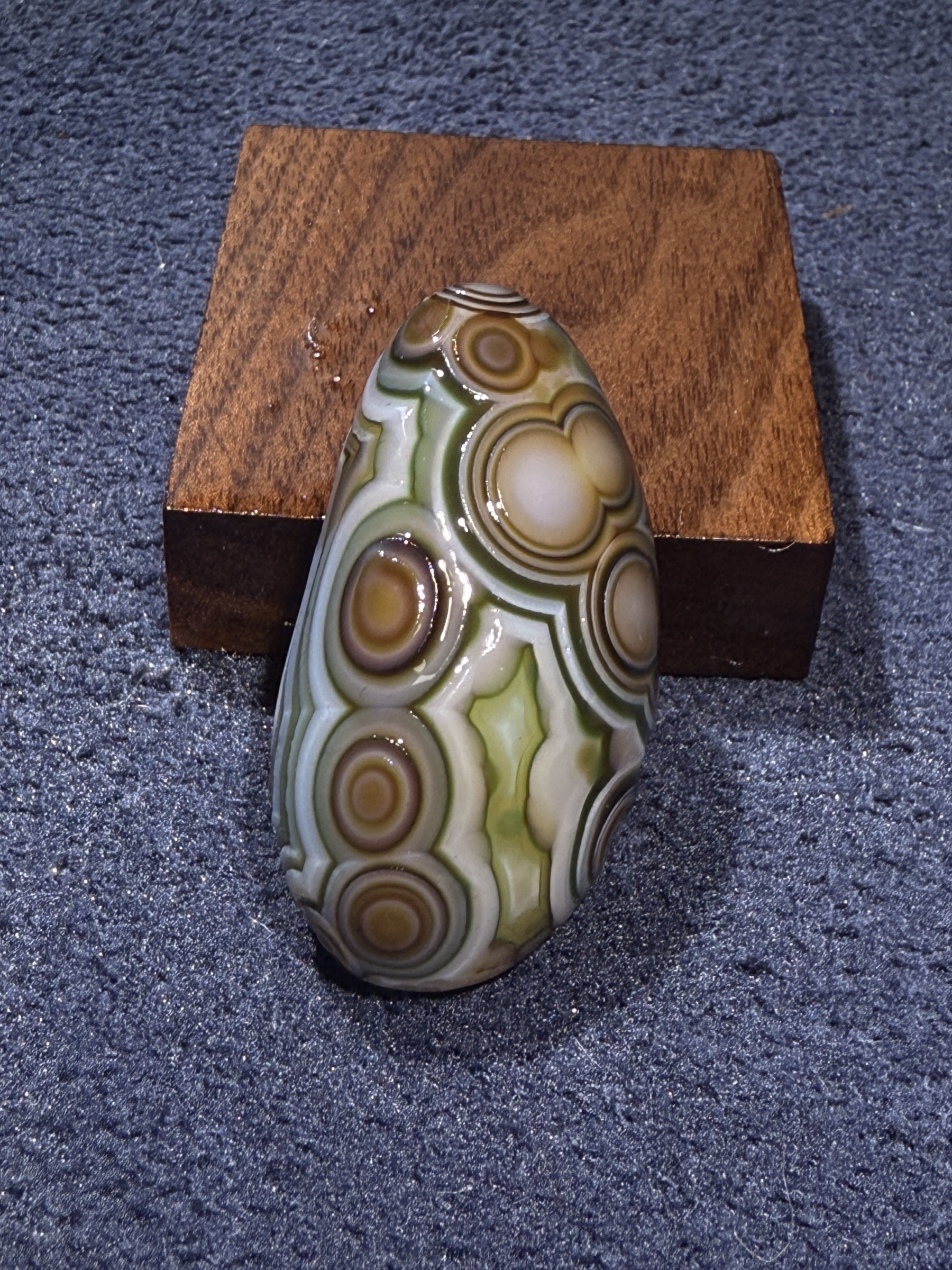 054