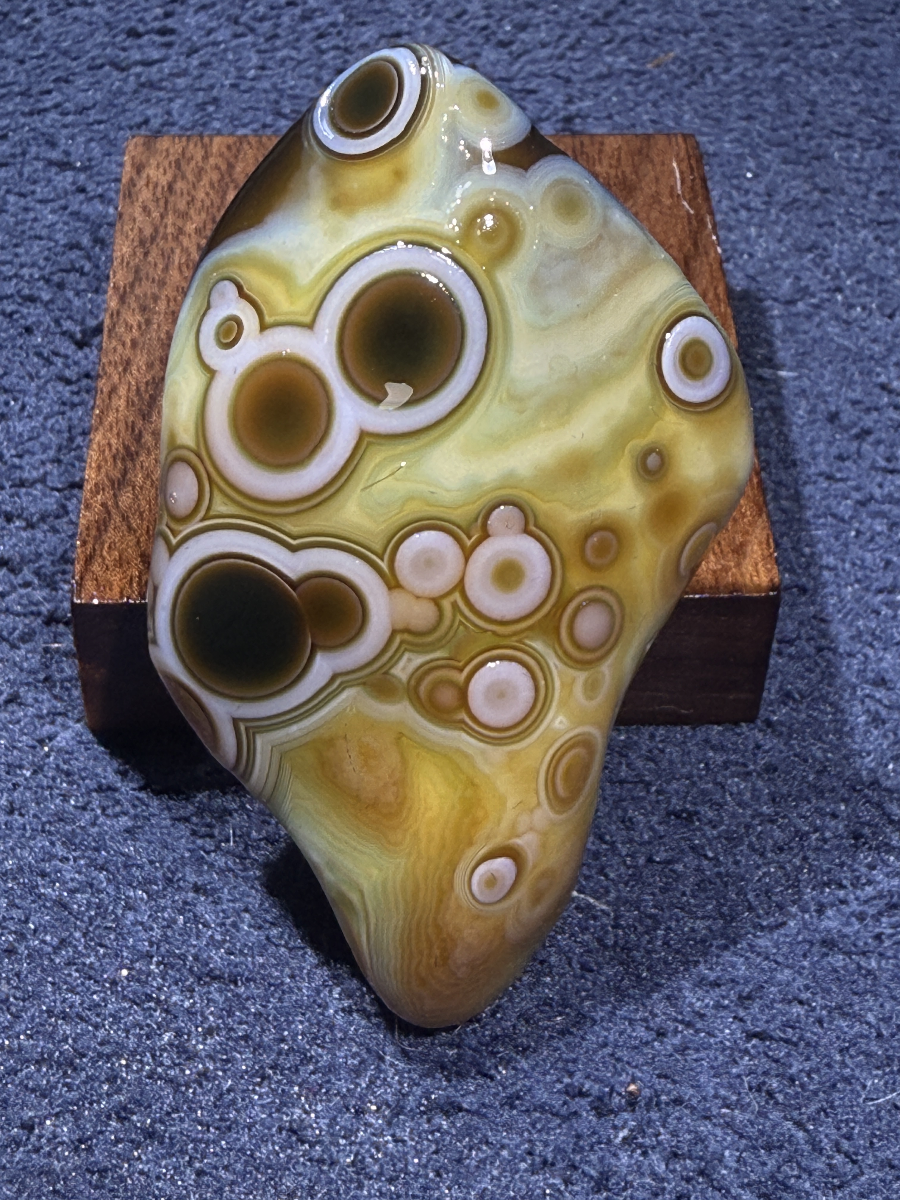 051