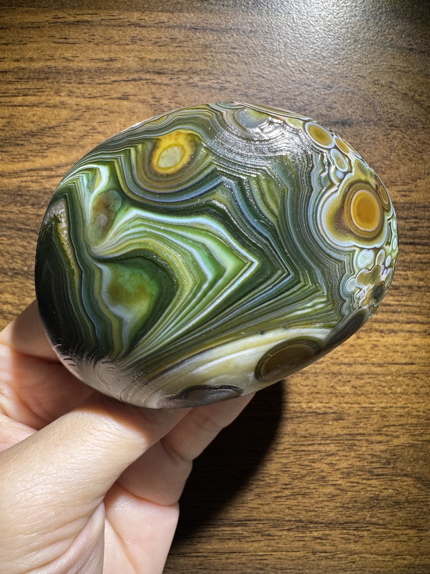 Mongolian Gobi flower‑eye agate（E6）3.15×2.56×1.57 in