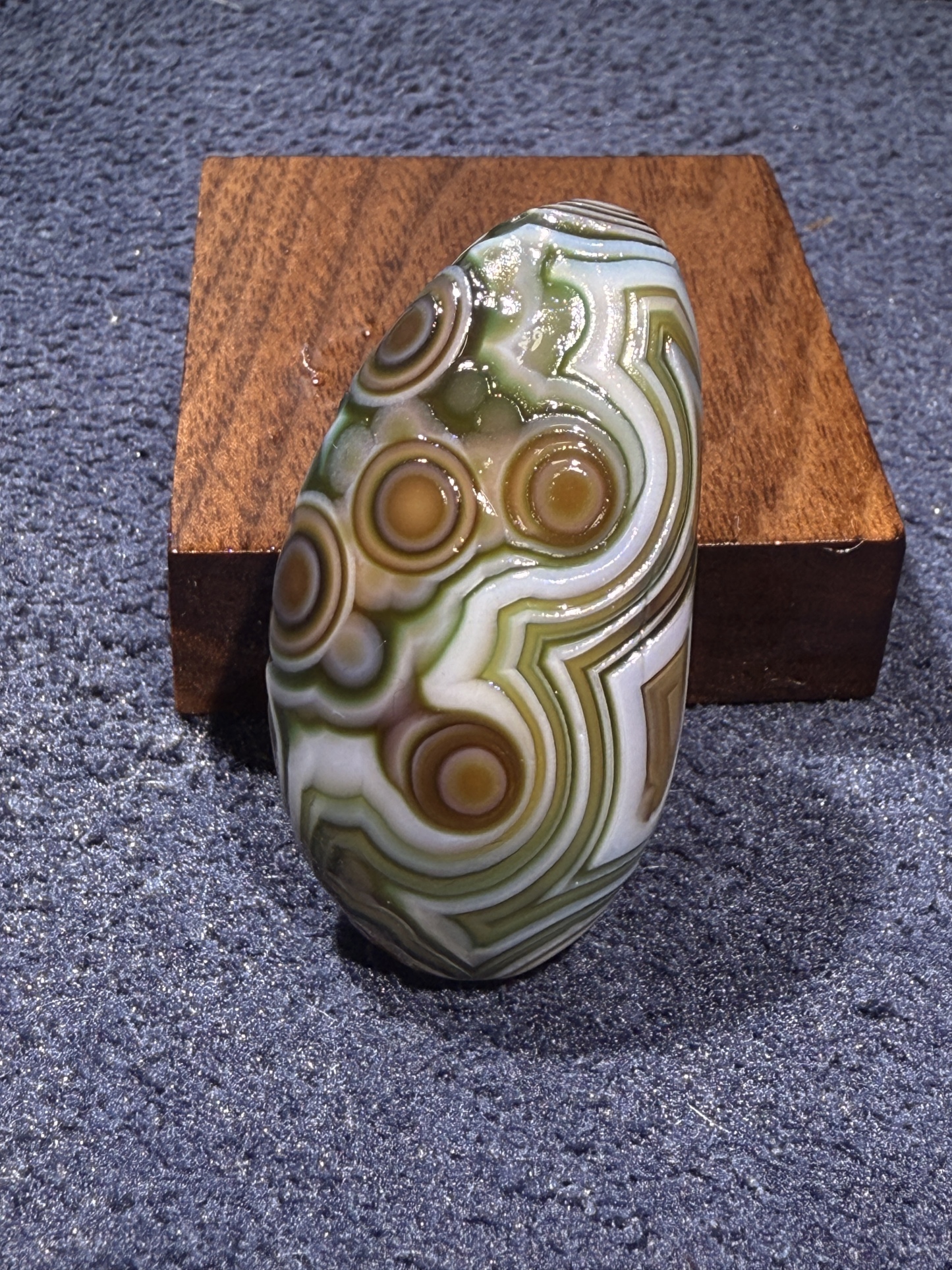 054