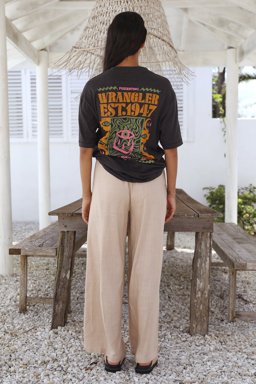 WRANGLER Aztec Camera Baggy Hemp Tee Worn Black-Seaa Fashion