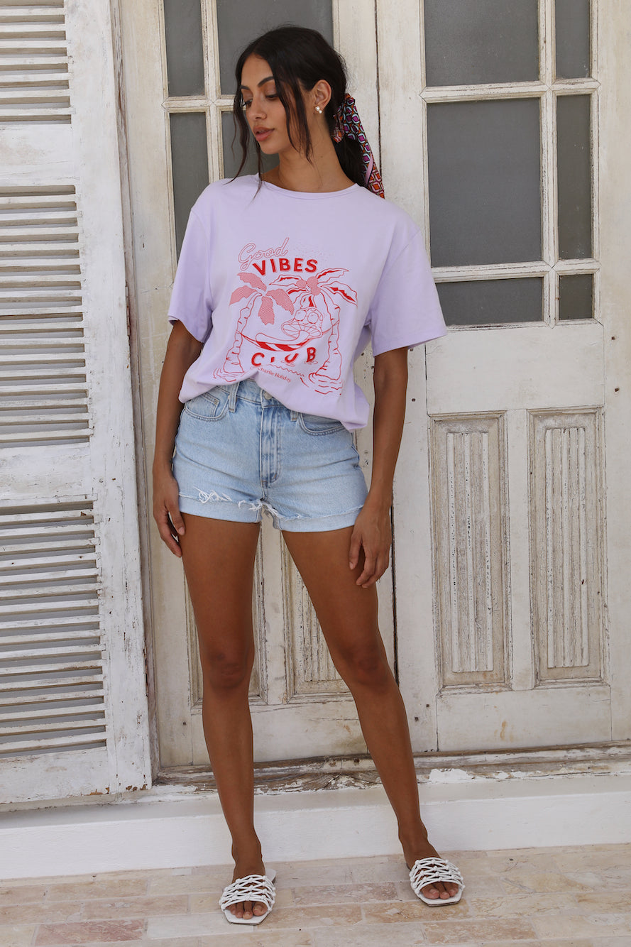 CHARLIE HOLIDAY Good Vibes Club Boyfriend Tee Lilac-Seaa Fashion