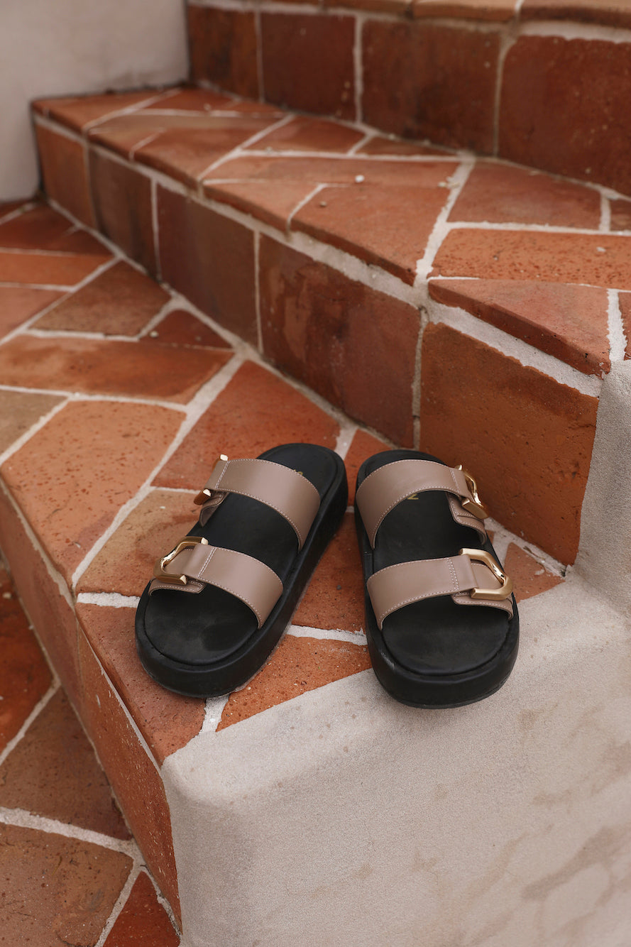 SIREN Allure Chunky Slides Cappuccino Leather-Seaa Fashion