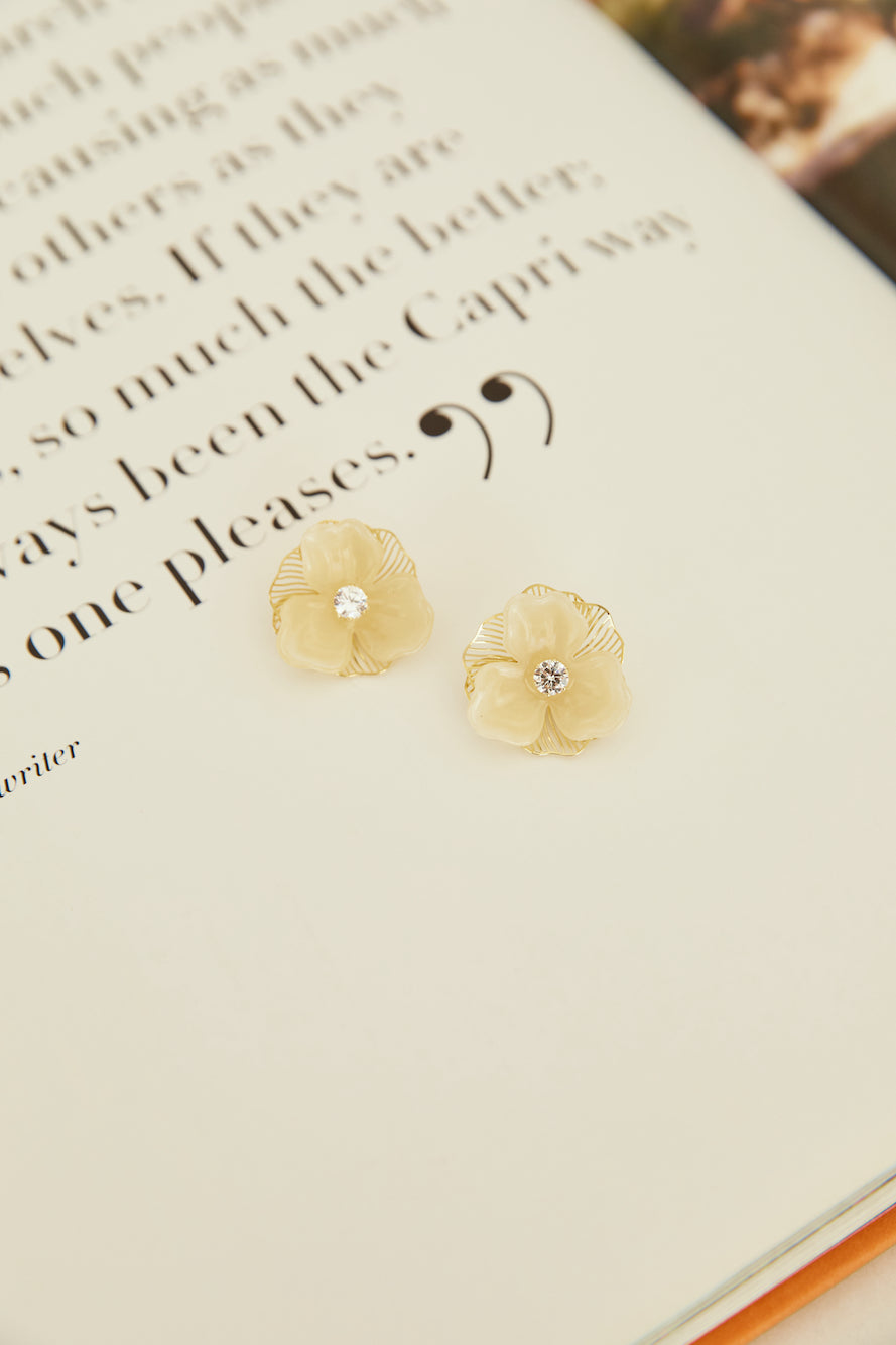 18k Gold Plated Soft Petals Earrings Gold-Seaa Fashion