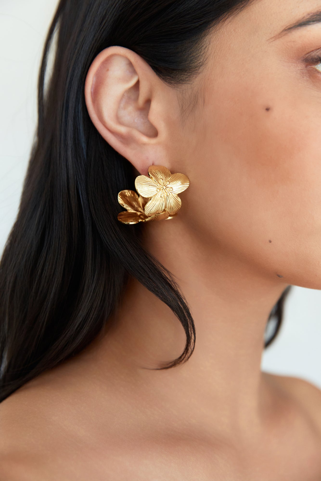 18K Gold Plated Aloha Dreams Flower Hoop Earrings Gold-Seaa Fashion
