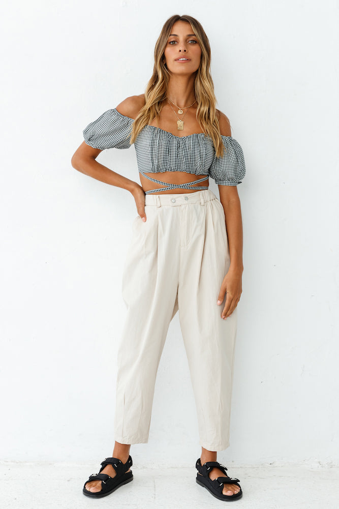 HELLO MOLLY Scene Stealer Crop Black-Seaa Fashion