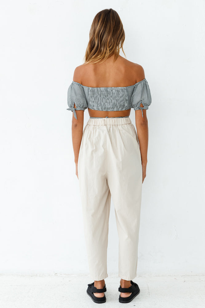 HELLO MOLLY Scene Stealer Crop Black-Seaa Fashion