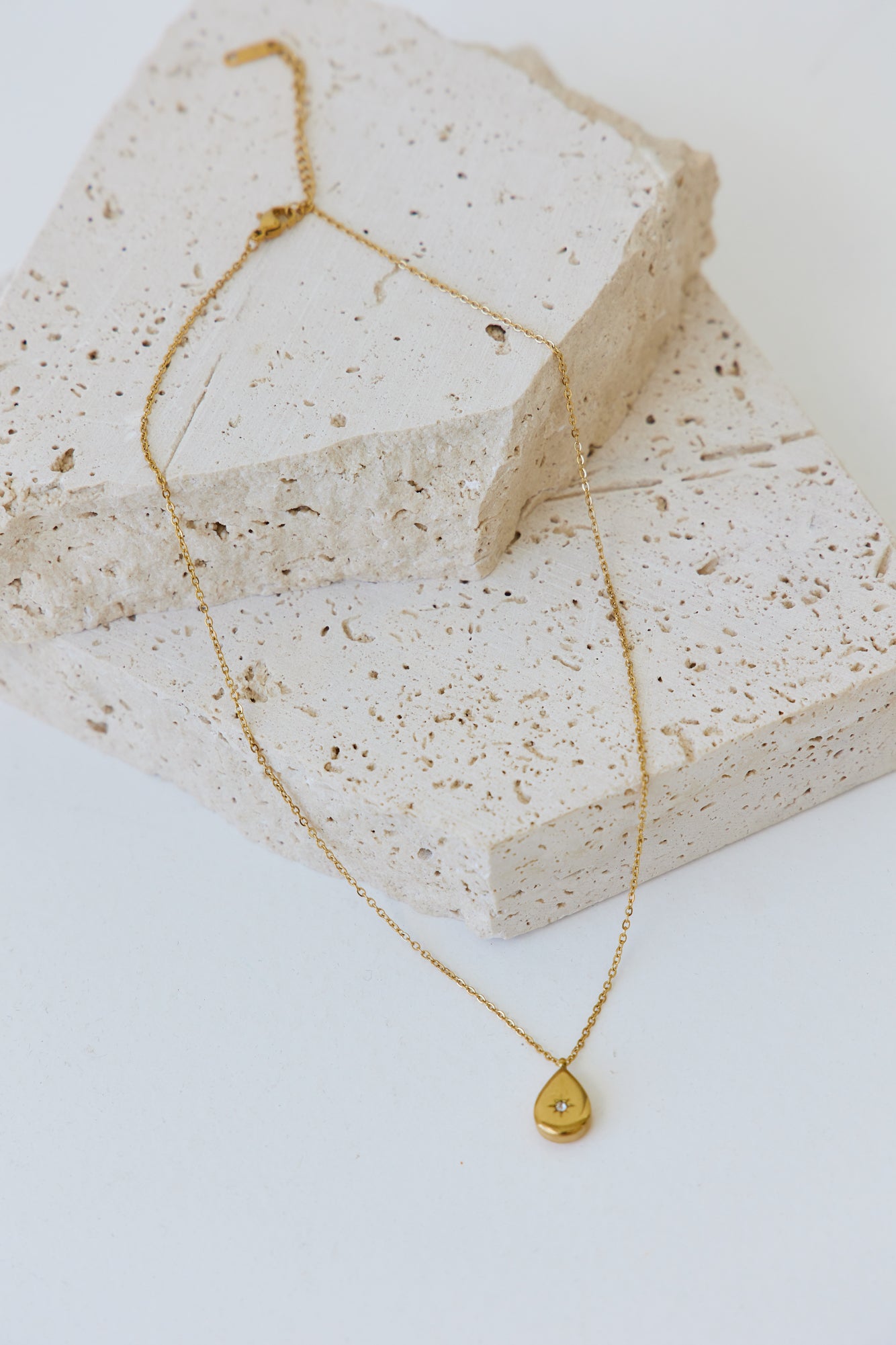 18k Gold Falling Stars Necklace Gold-Seaa Fashion