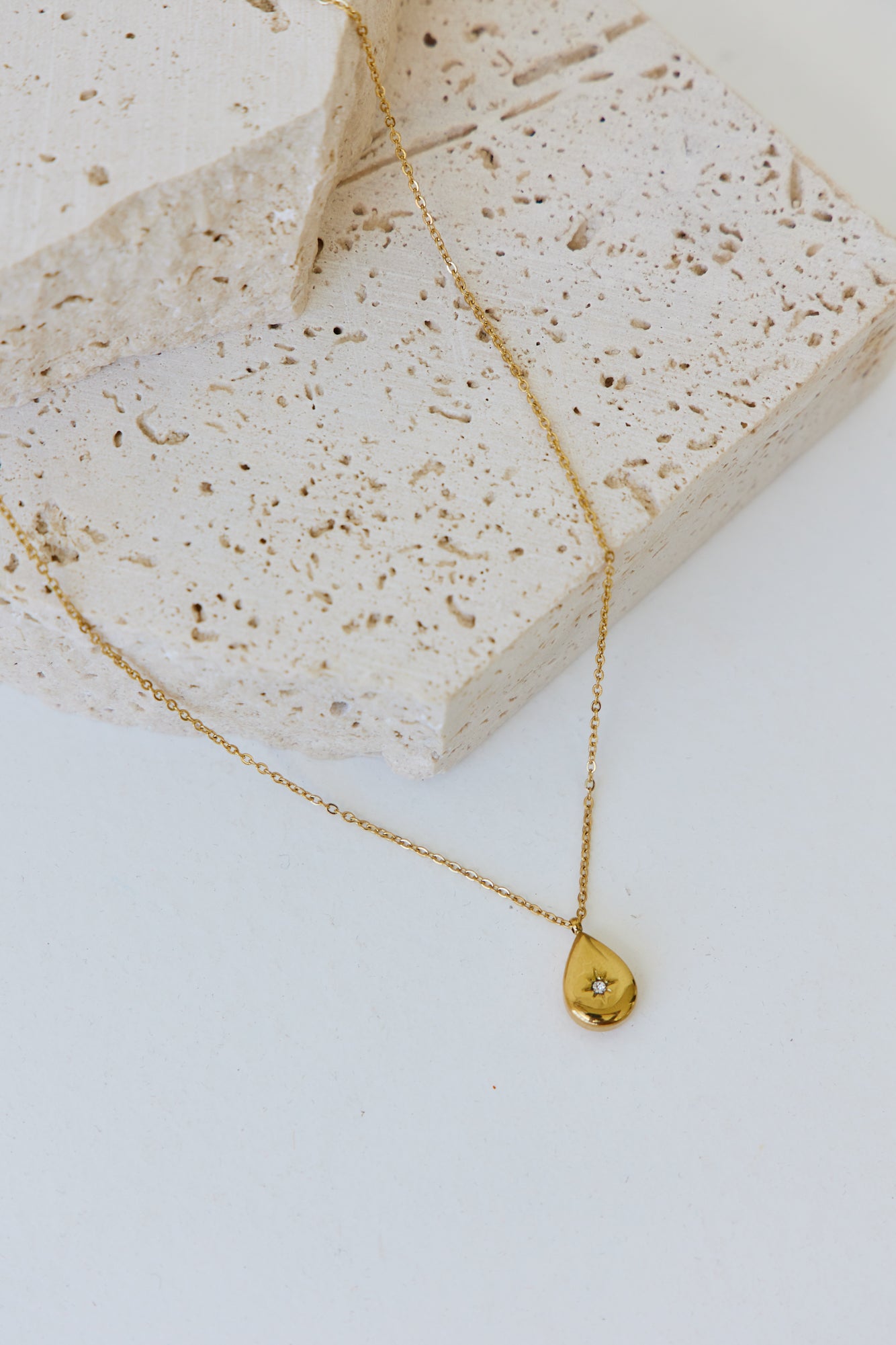18k Gold Falling Stars Necklace Gold-Seaa Fashion
