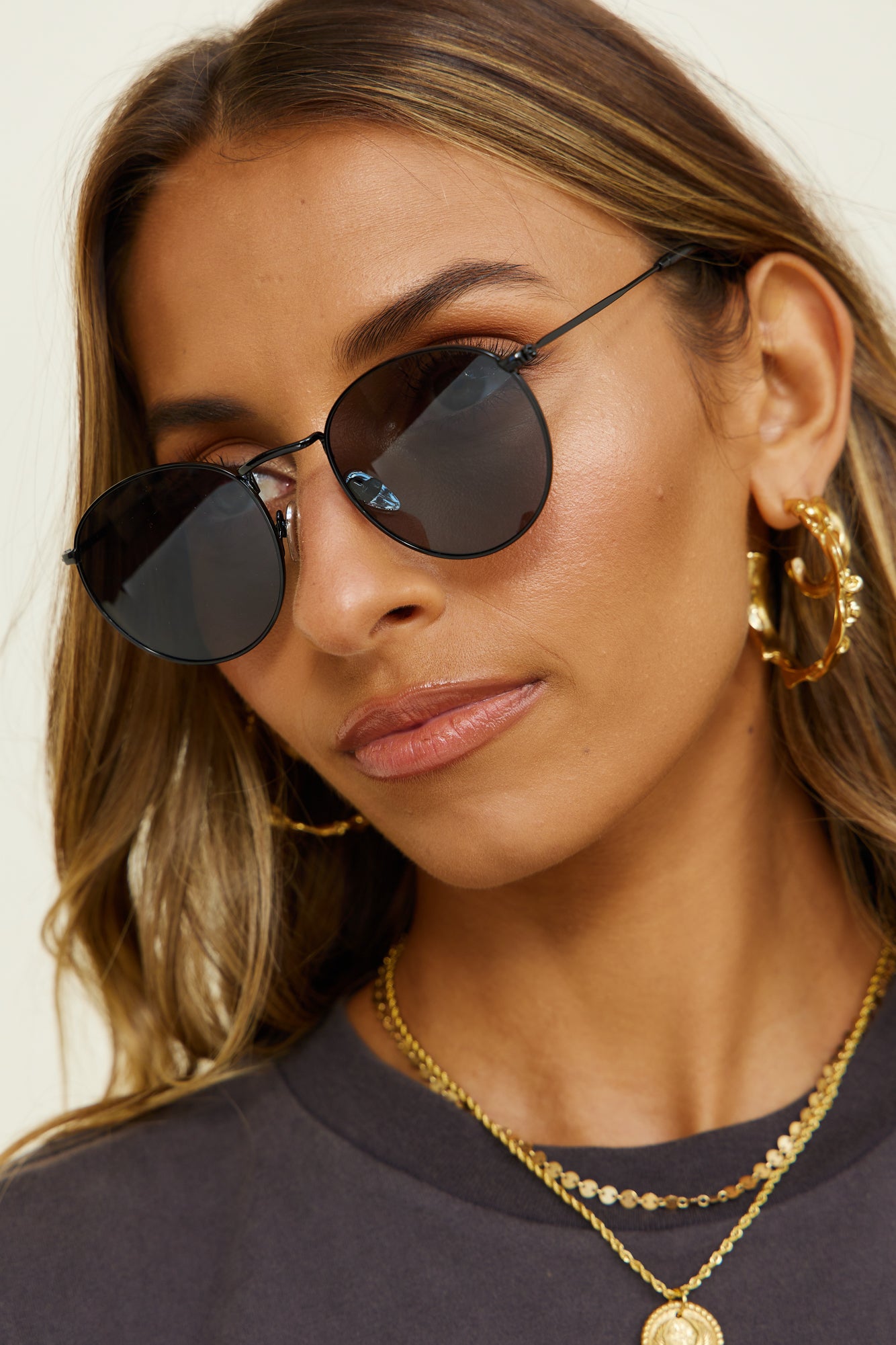 BANBÉ The Hawkins Sunglasses Black Smoke-Seaa Fashion