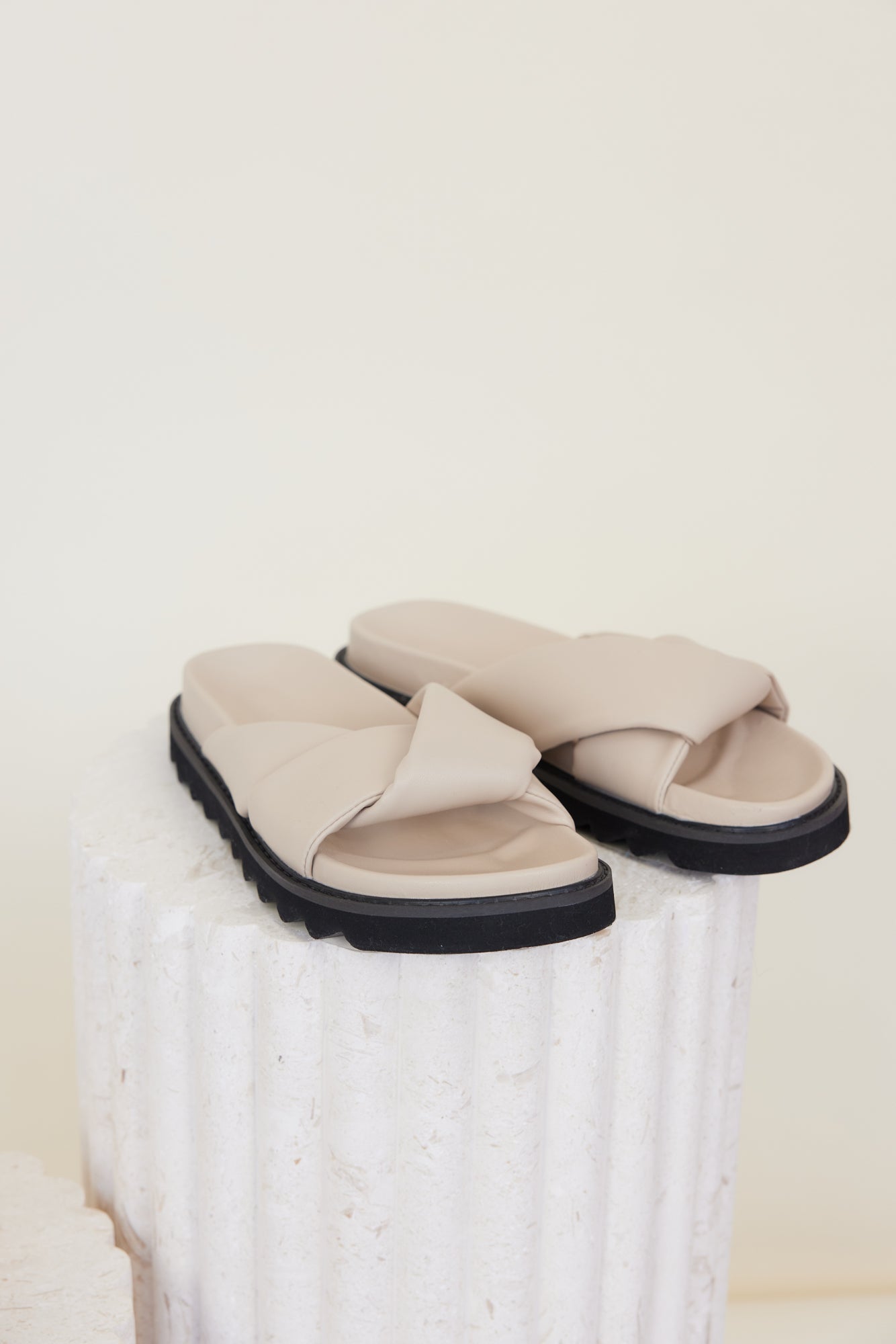 BILLINI Wolfe Slide Birch-Seaa Fashion