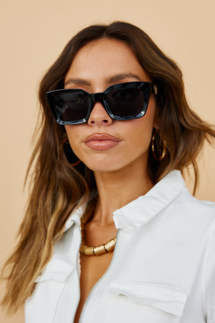 REALITY Onassis Sunglasses Black-Seaa Fashion