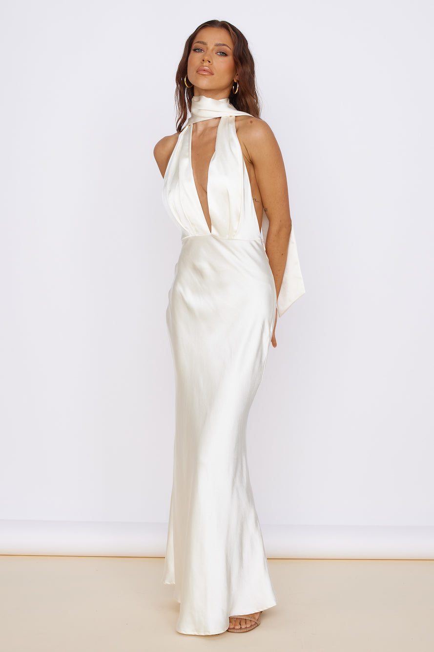 Enchanted Dreams Maxi Dress Cream-Seaa Fashion