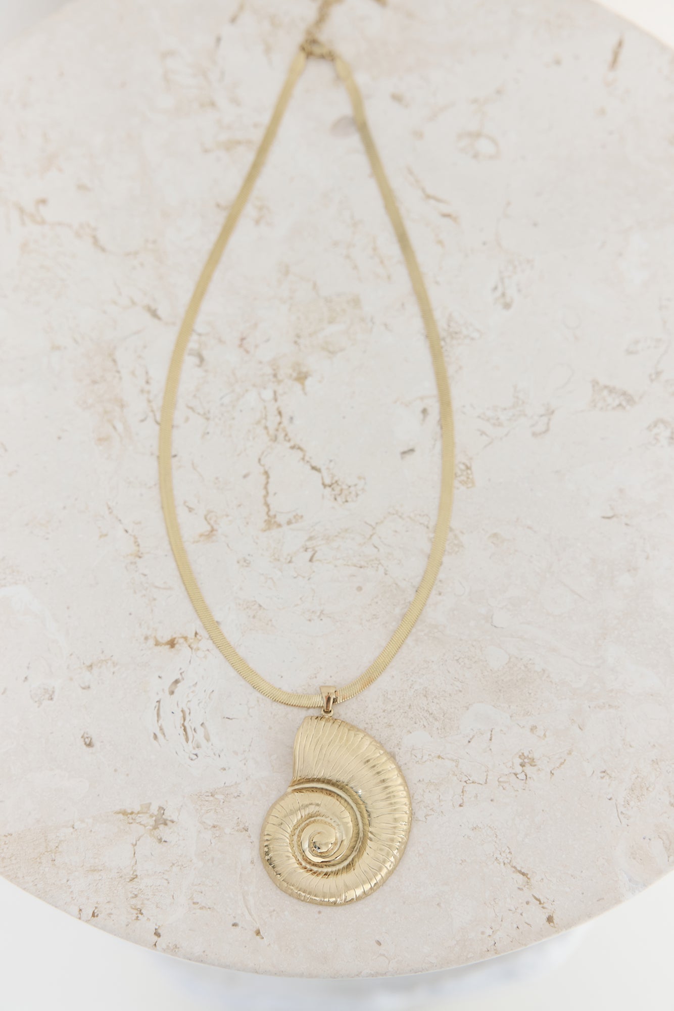 Twirl Shell Necklace Gold-Seaa Fashion