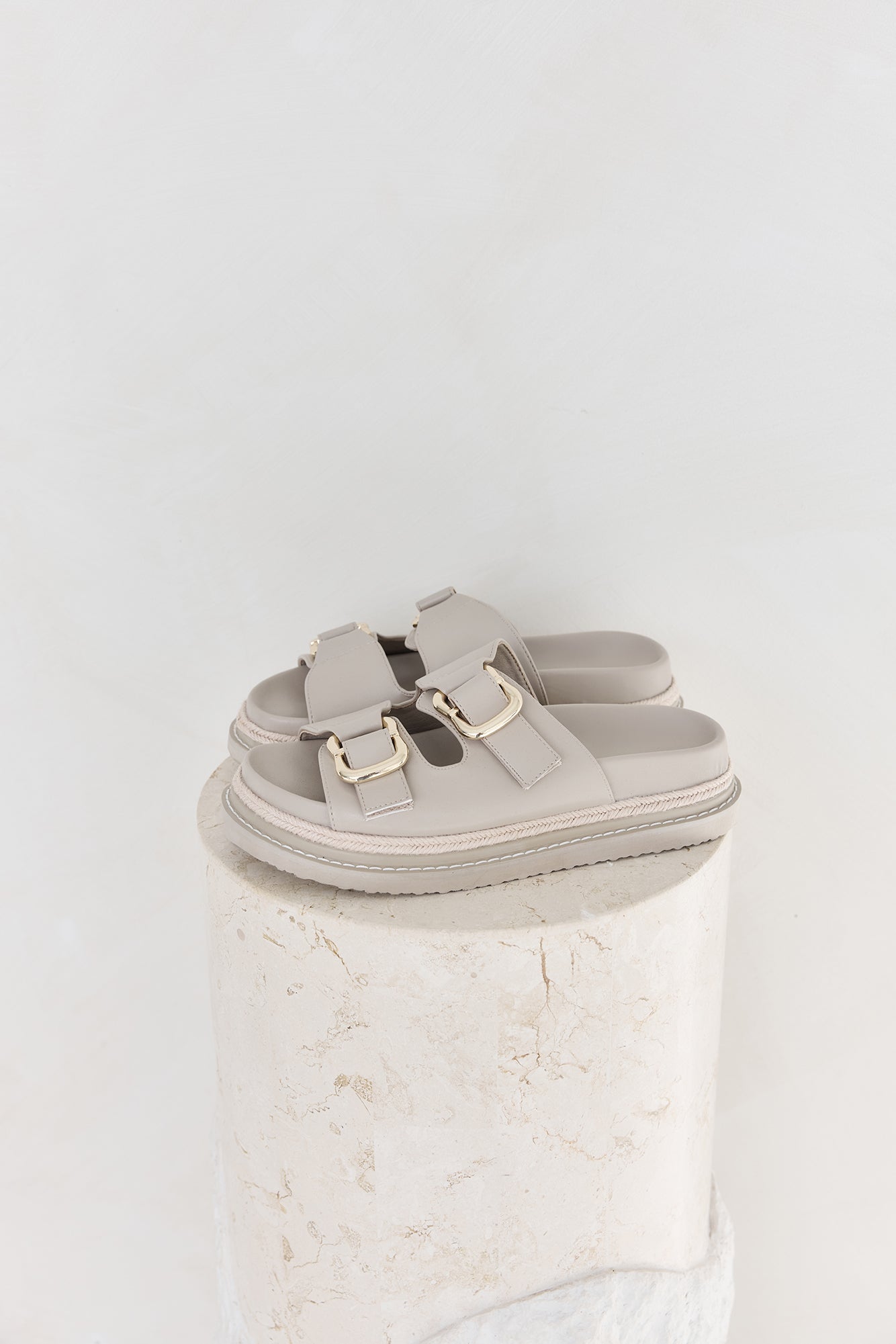 Alessia Sandals Stone-Seaa Fashion