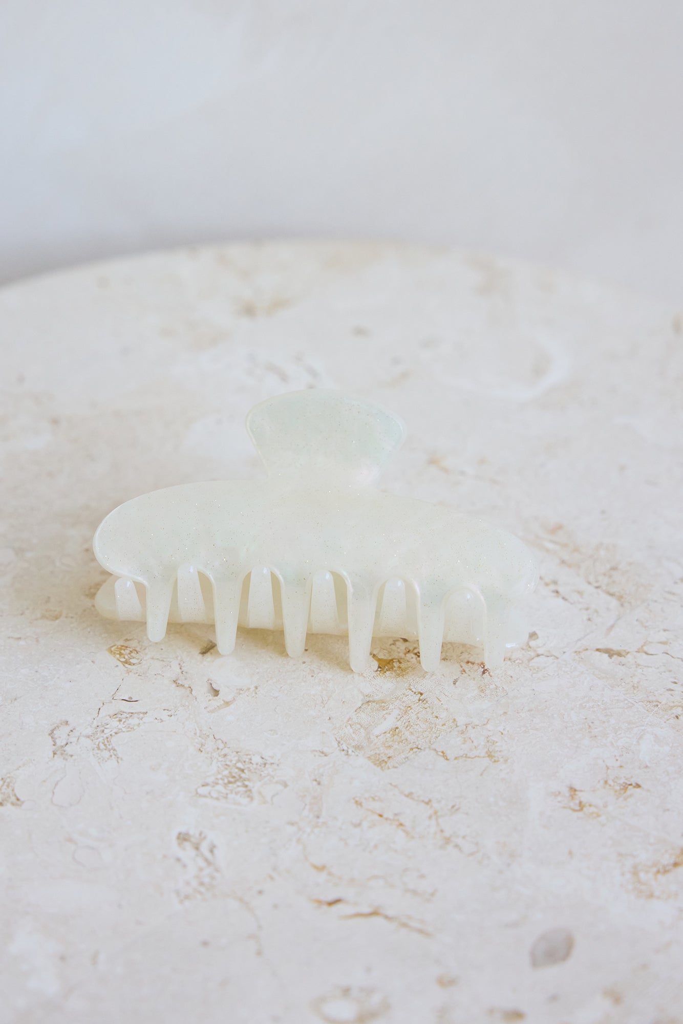 Sundown Claw Clip White-Seaa Fashion