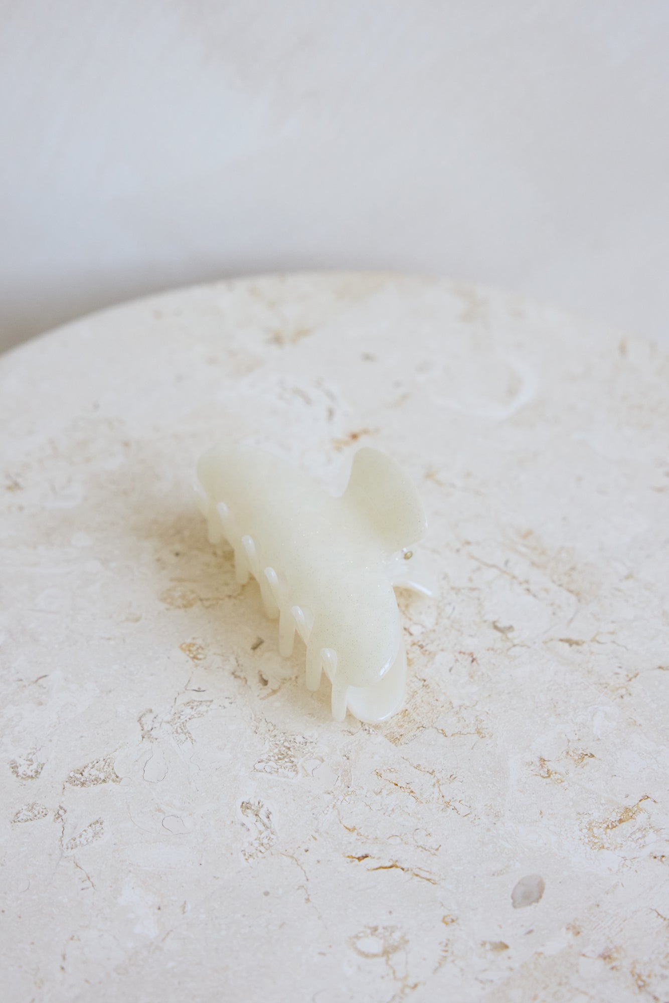 Sundown Claw Clip White-Seaa Fashion