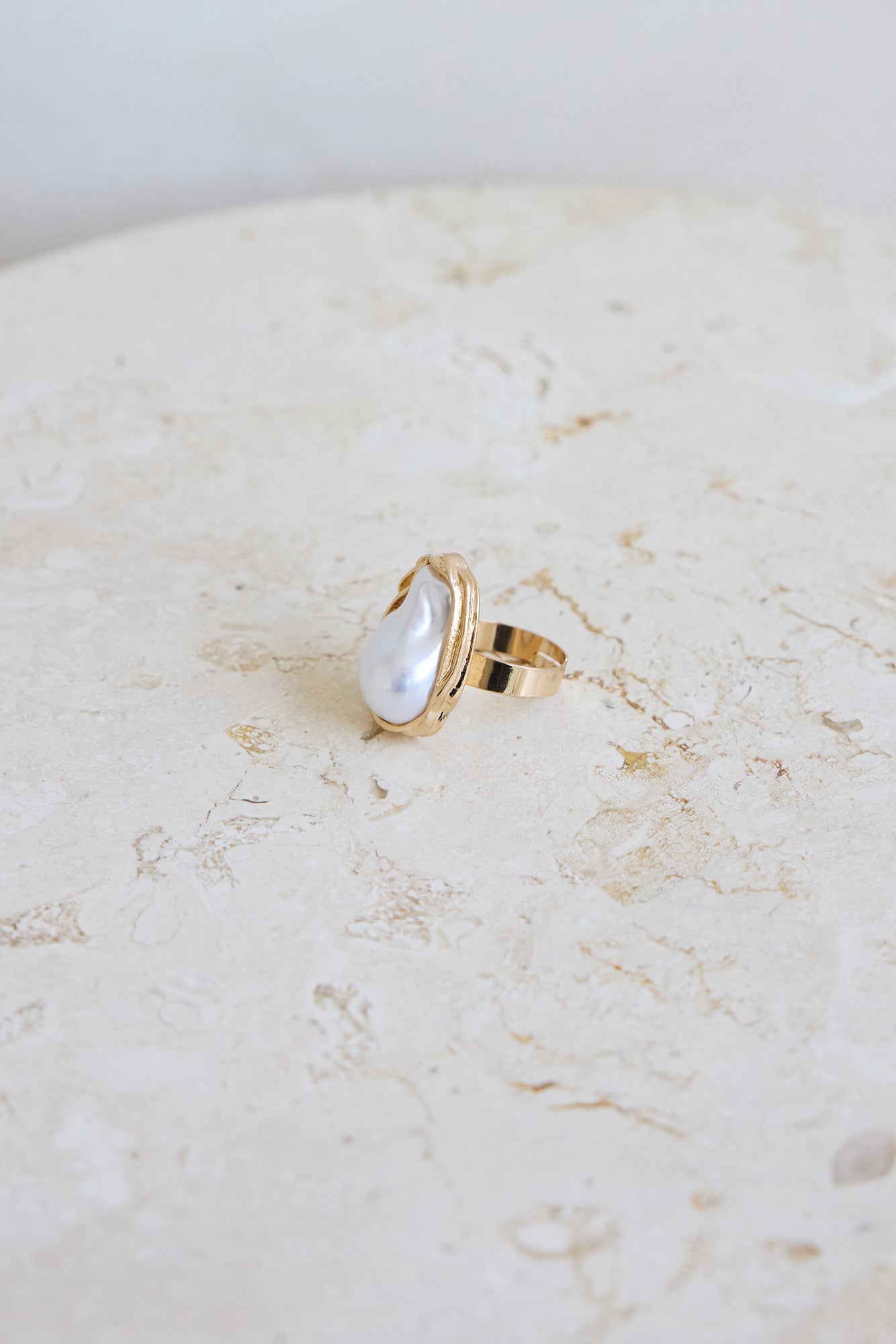 Beauty In Bold Ring Gold-Seaa Fashion