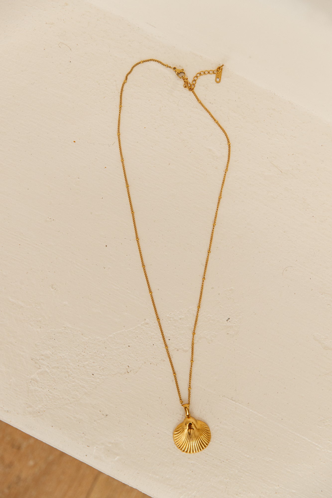 18k Gold Plated Seashell Island Necklace Gold-Seaa Fashion