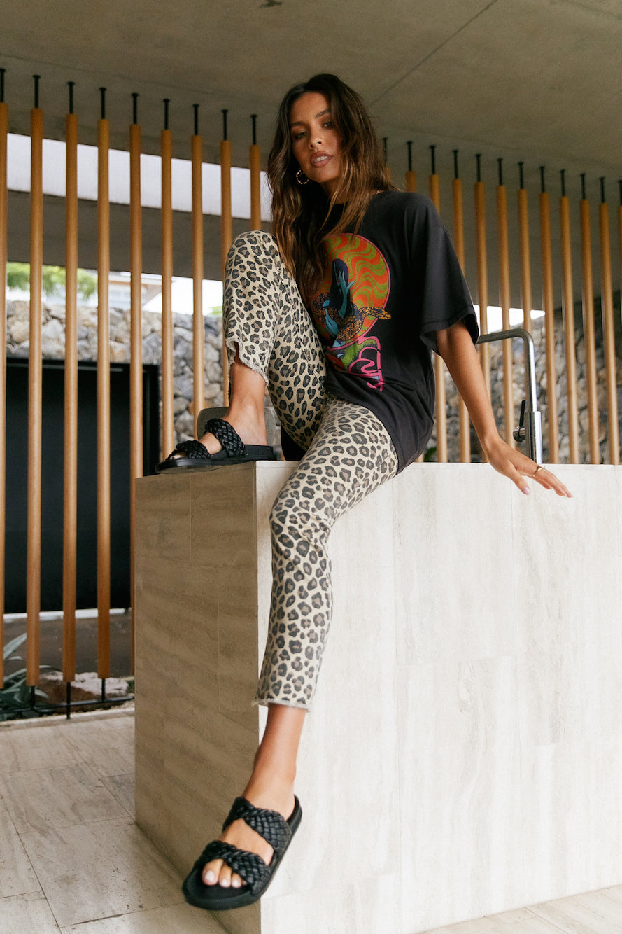 WRANGLER Serpent Muse Tee Black-Seaa Fashion