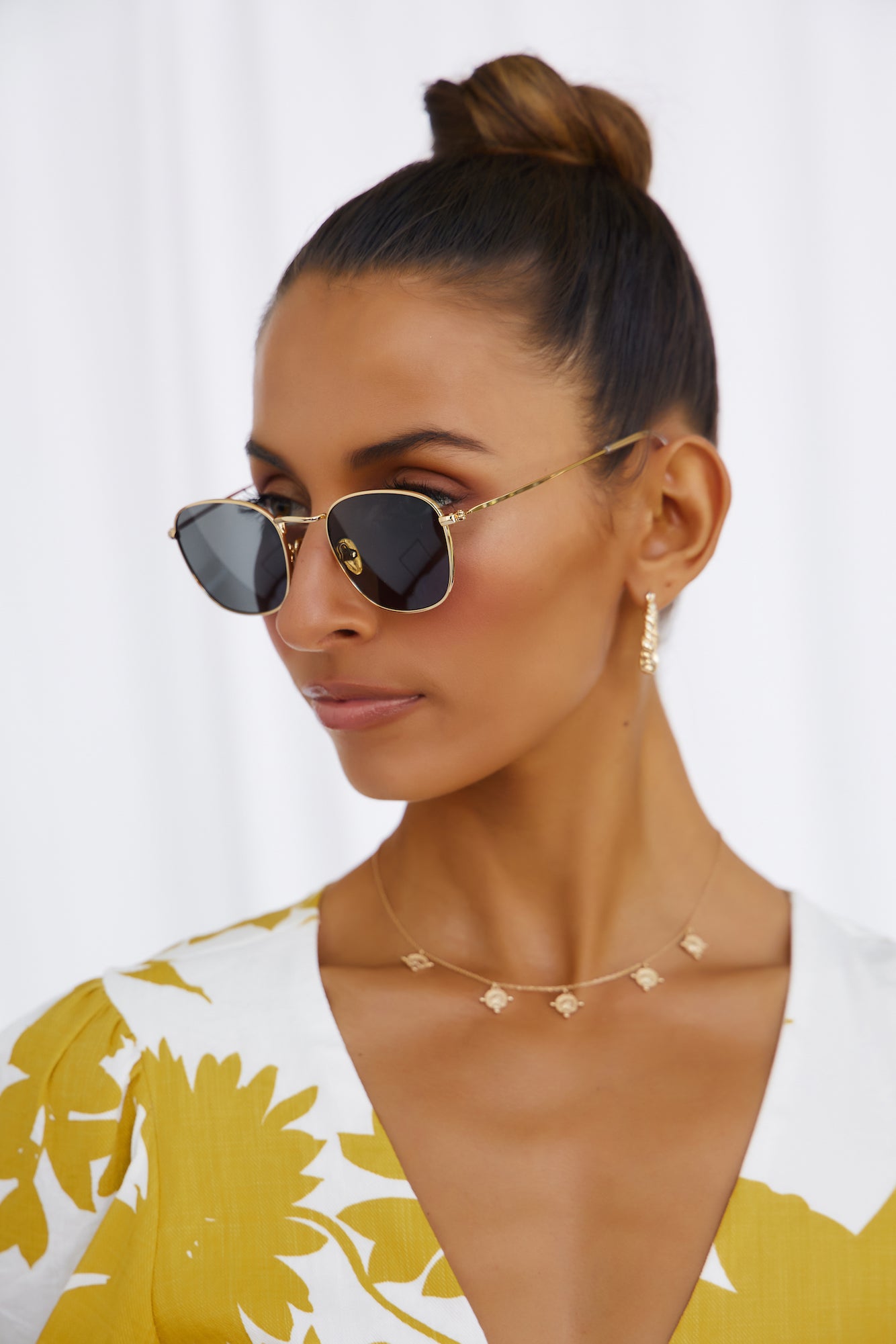 BANBÉ The Turlington Sunglasses Gold Smoke-Seaa Fashion