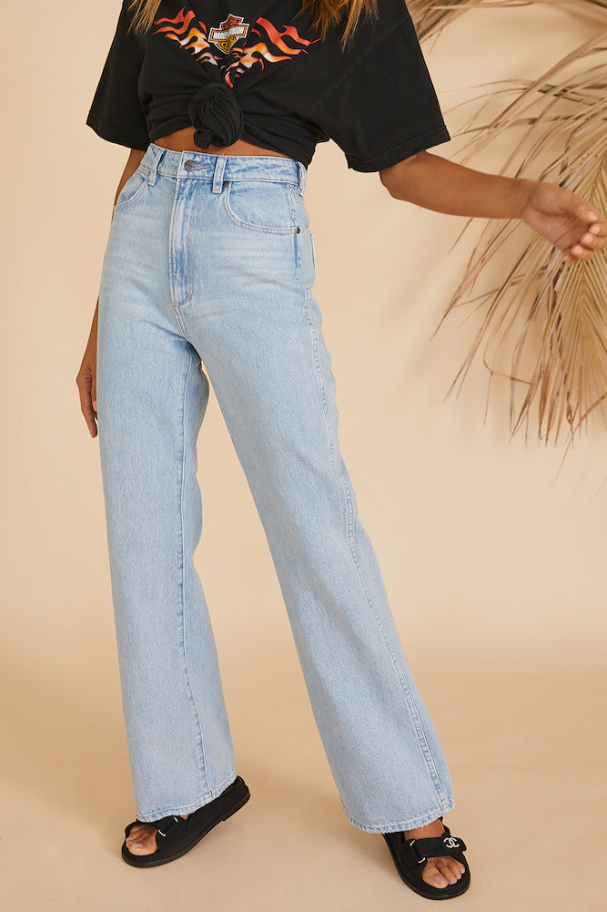 WRANGLER Hi Bells Jeans Delirium-Seaa Fashion