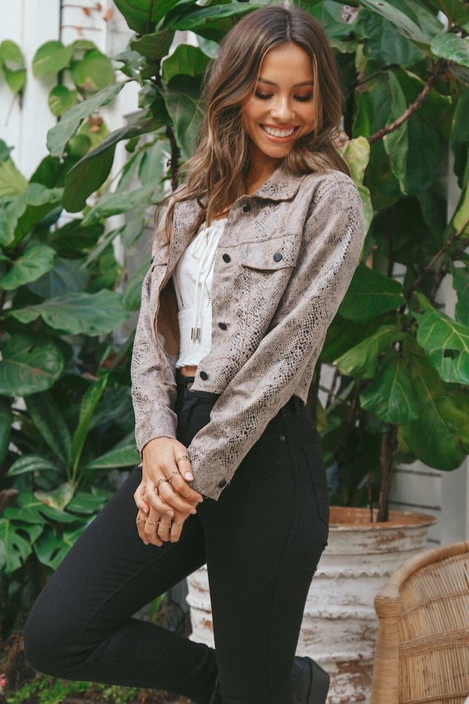 Only In The West Cropped Jacket Snake-Seaa Fashion