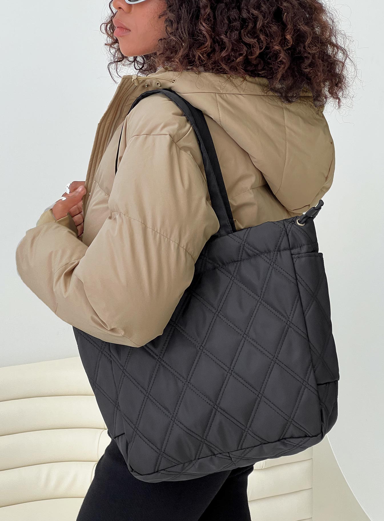 Merthyr Bag Black-Vipp Girl