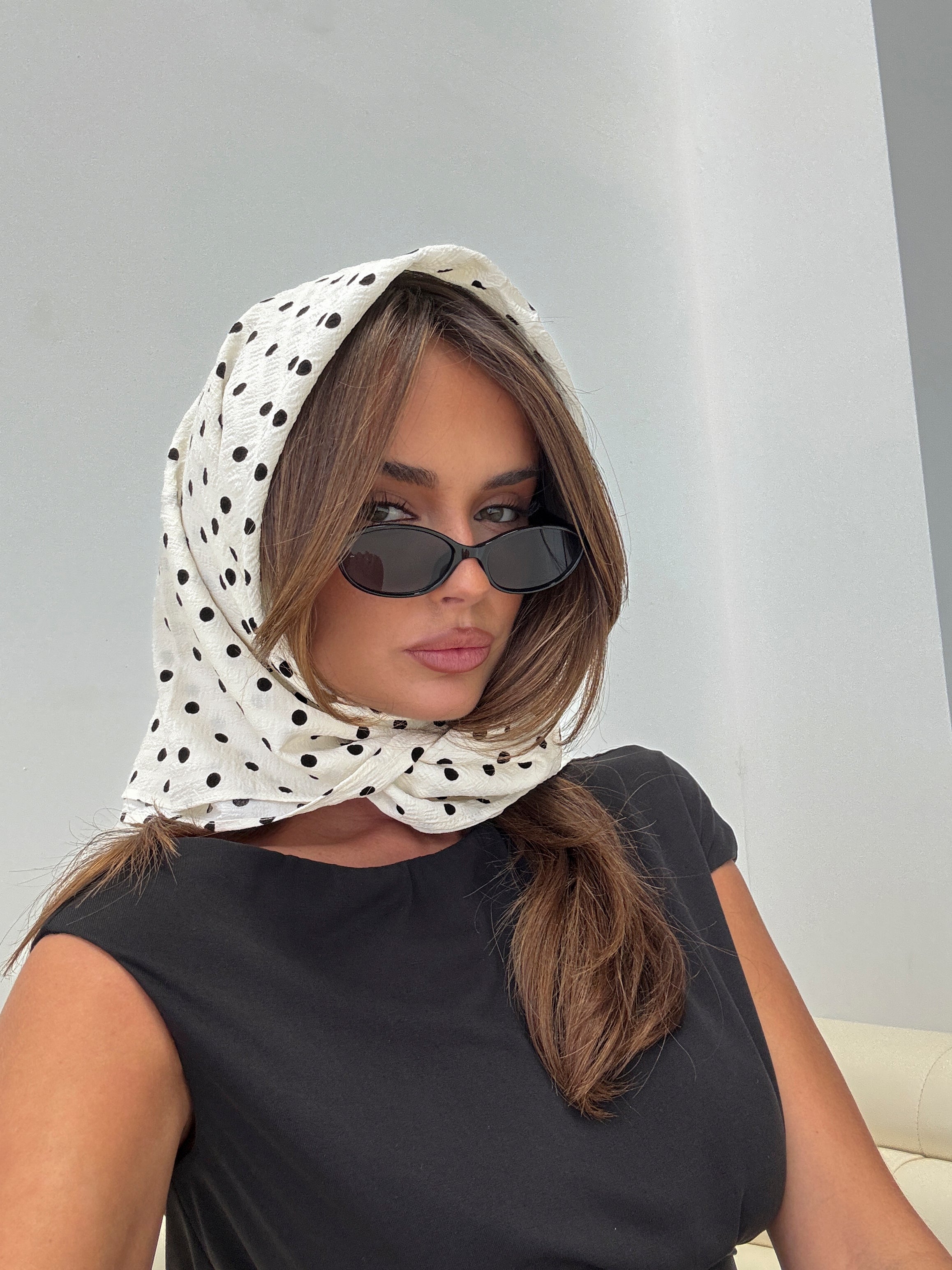 Nellie Scarf Cream Polka-Vipp Girl