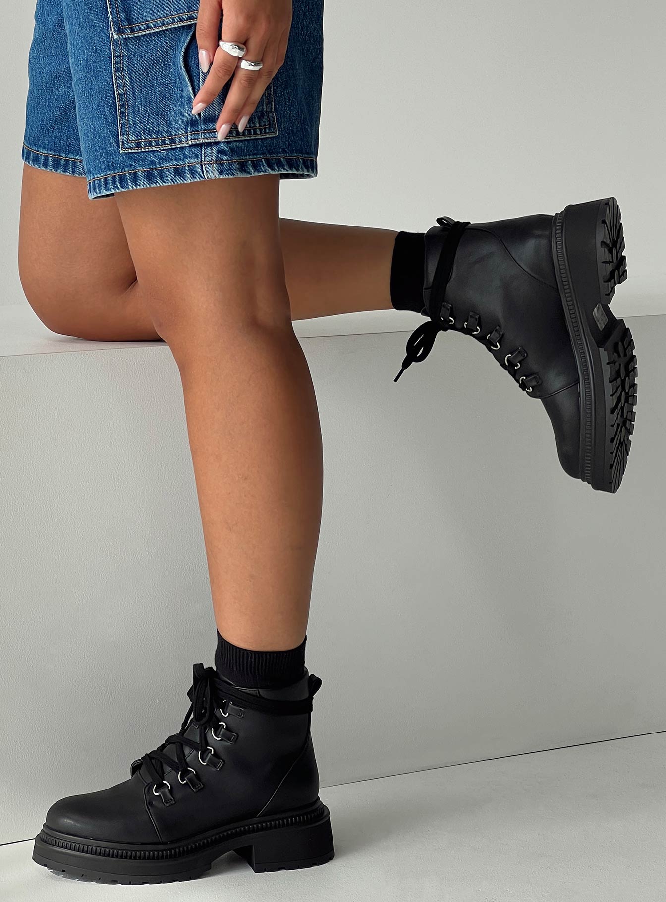 Cappie Boots Black-Vipp Girl