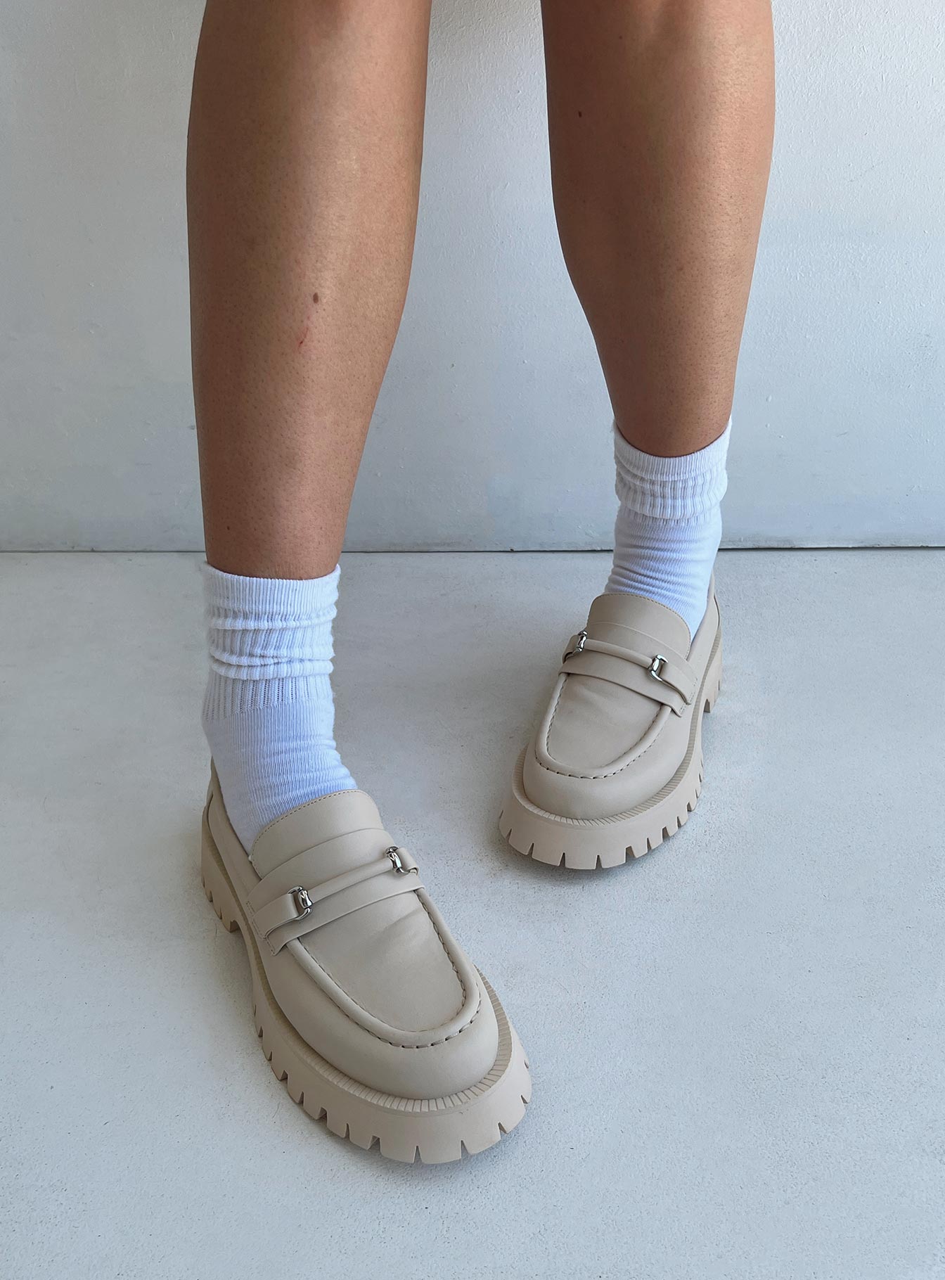 Maison Loafers Beige-Vipp Girl