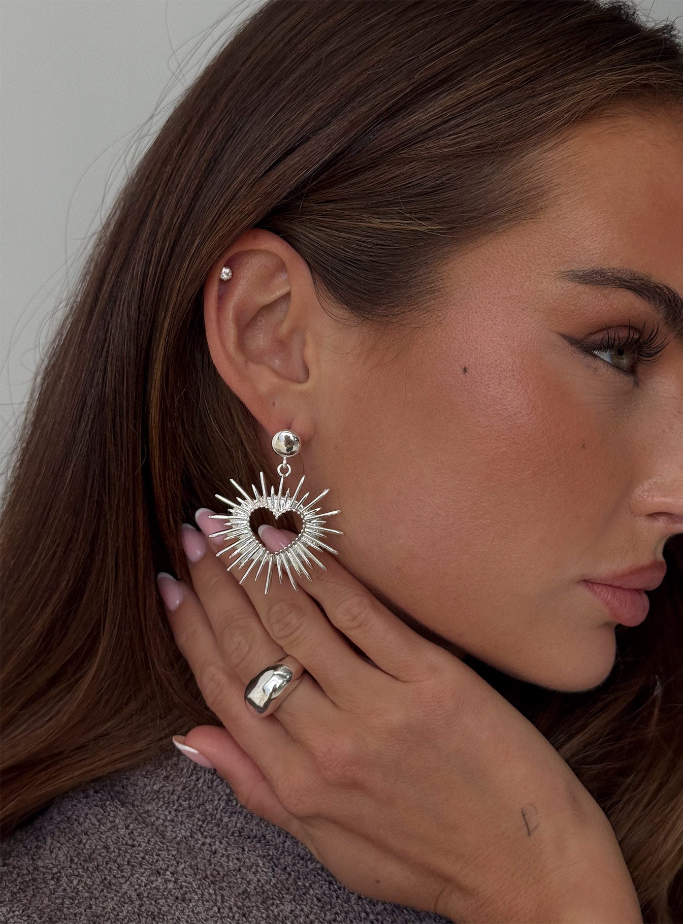 Manifest It Heart Earrings Silver-Vipp Girl