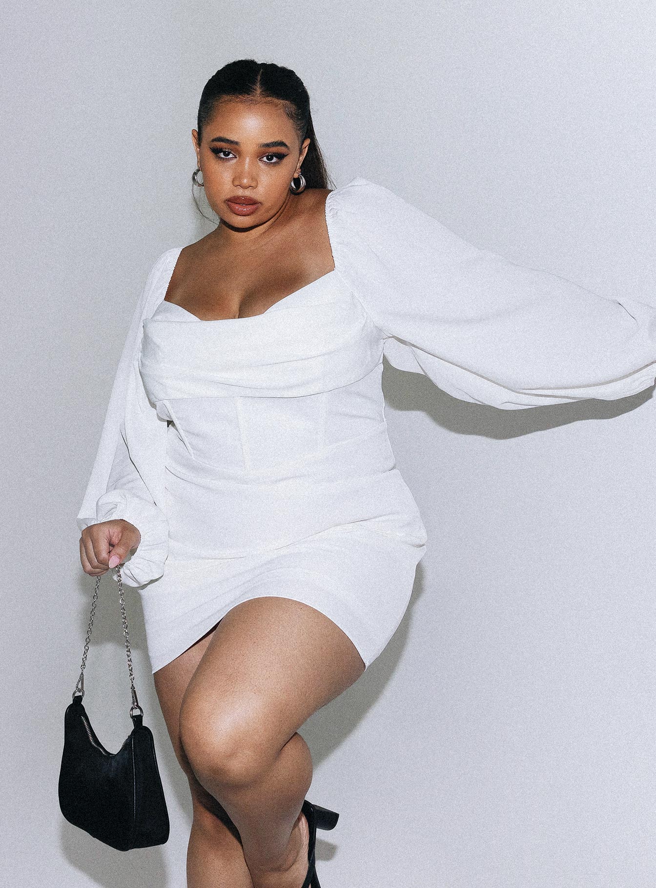 Lillie Long Sleeve Mini Dress White Curve-Vipp Girl