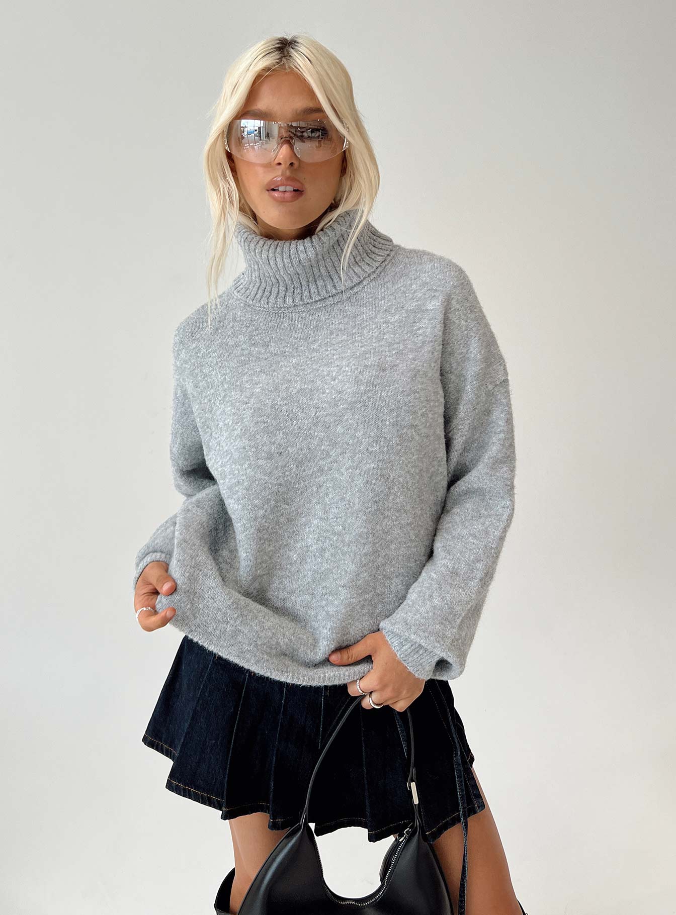 Oswin Turtleneck Sweater Grey-Vipp Girl