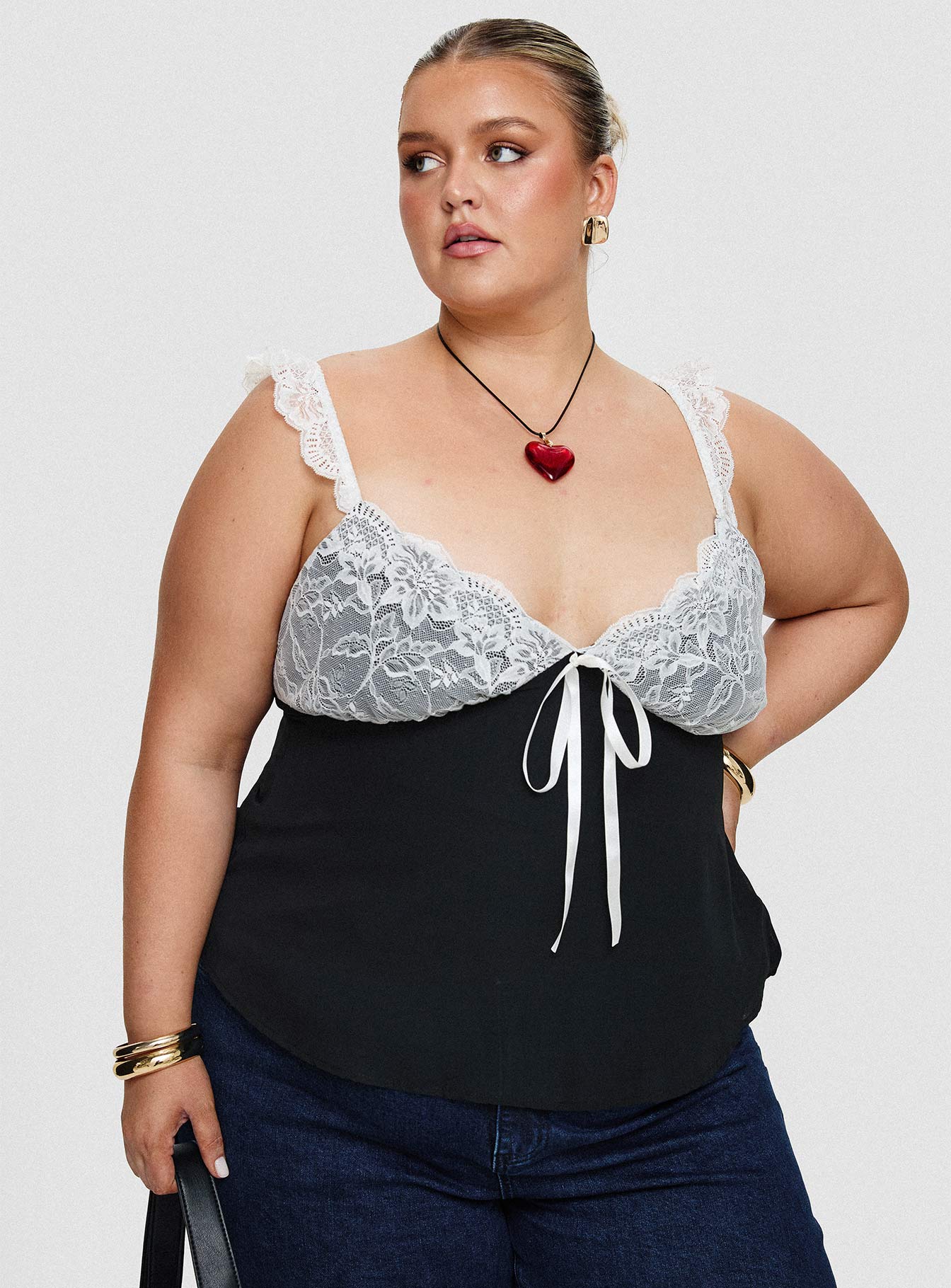 Delvonte Top Black Curve-Vipp Girl