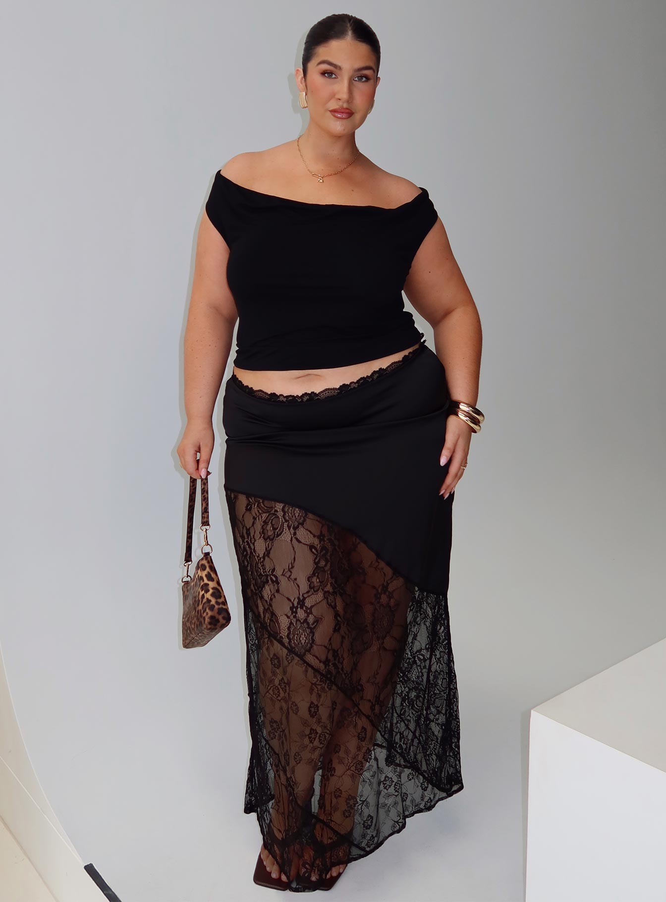 Castelli Lace Maxi Skirt Black Curve-Vipp Girl